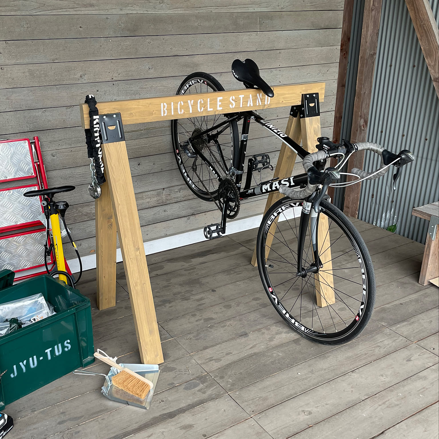 ロードバイク　サイクルラック PARAX（パラックス） 愛車を飾るためのサイクルラック S-RACK