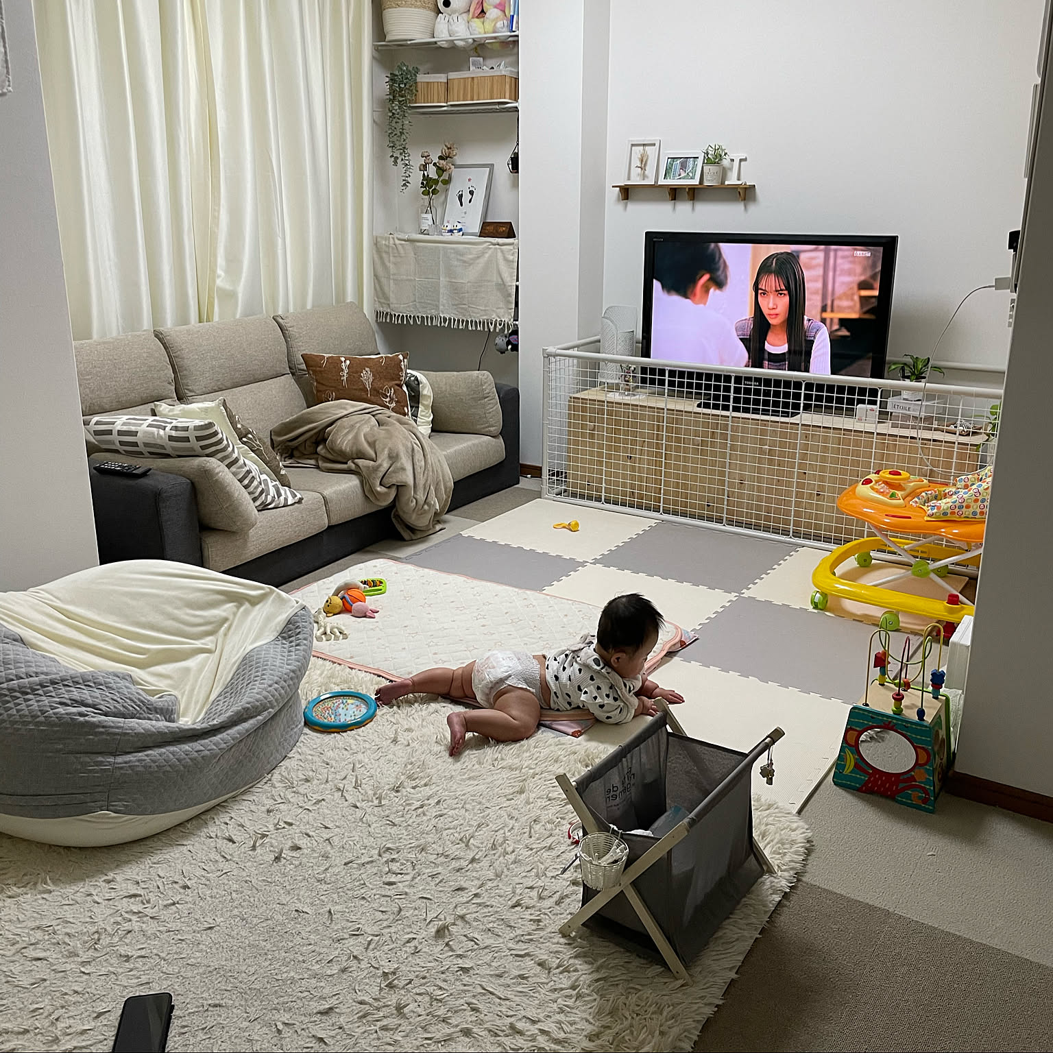 テレビボード/ベビーサークル/狭いリビング/赤ちゃんのいる暮らし