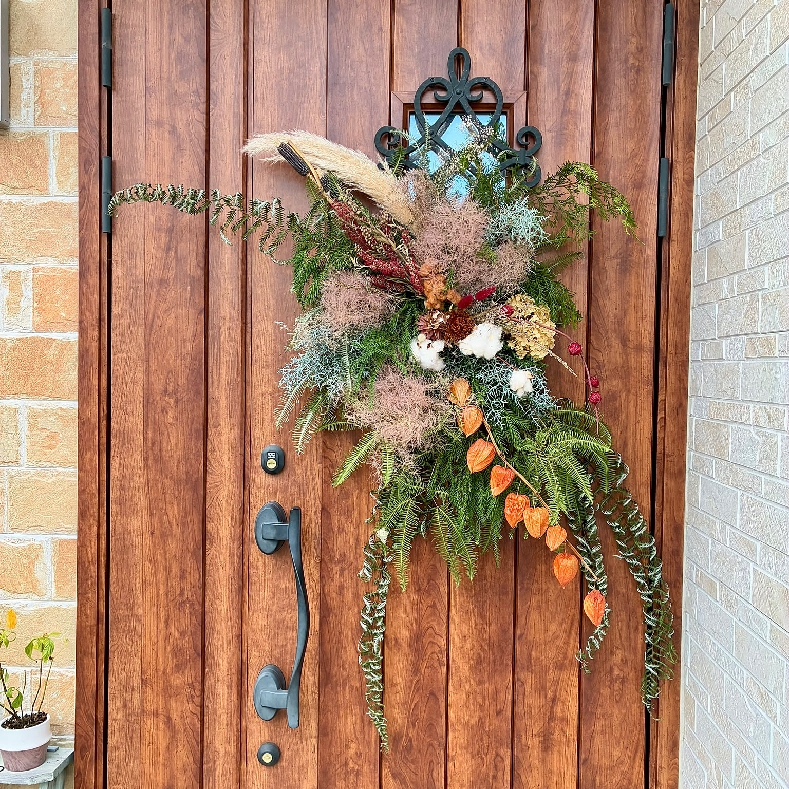 玄関/入り口/ayayayayaリース/巨大スワッグ/シダ好き/木の実の収穫