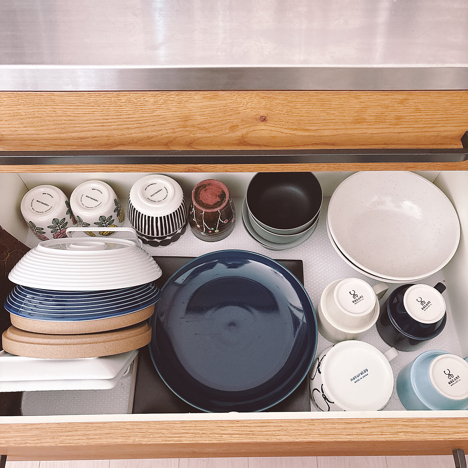 陶器 食器収納のアイデア・おすすめ商品・おしゃれな実例 ｜ RoomClip