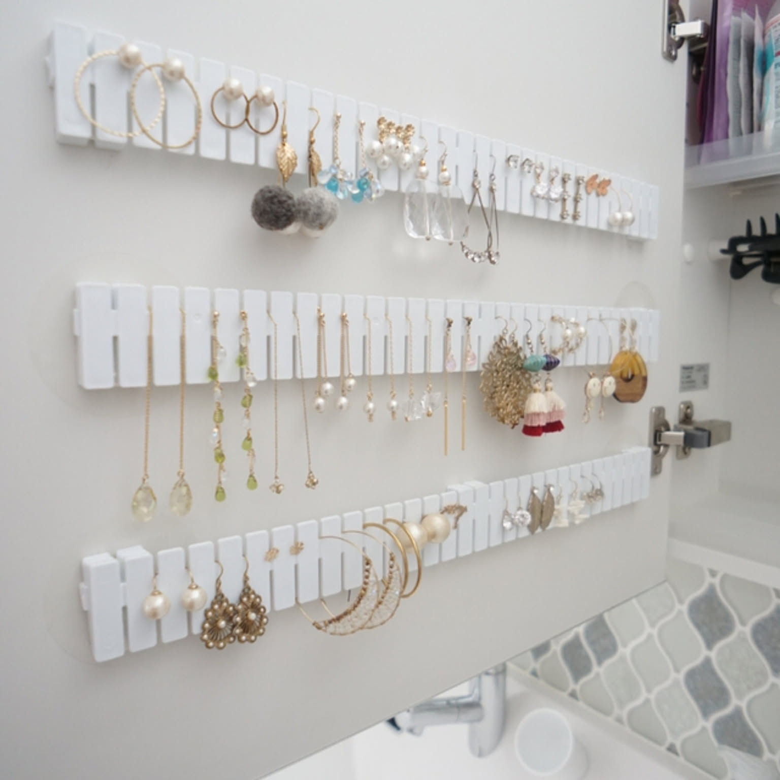 棚/洗面台周り/洗面鏡/洗面鏡裏収納/ピアスなどのインテリア実例