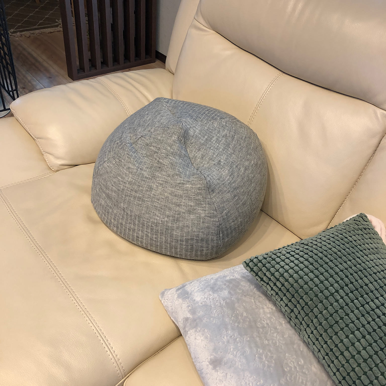 ニトリ ミニビーズクッションのおすすめ商品とおしゃれな実例