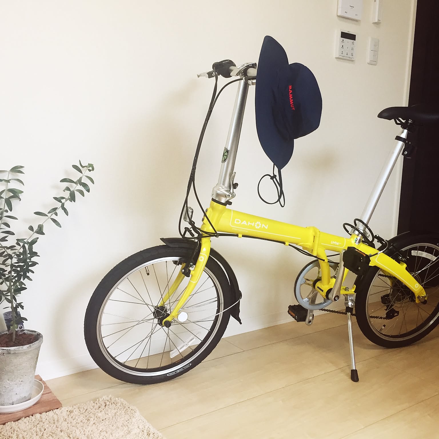 DAHON 折りたたみ自転車 緑・赤 室内保管