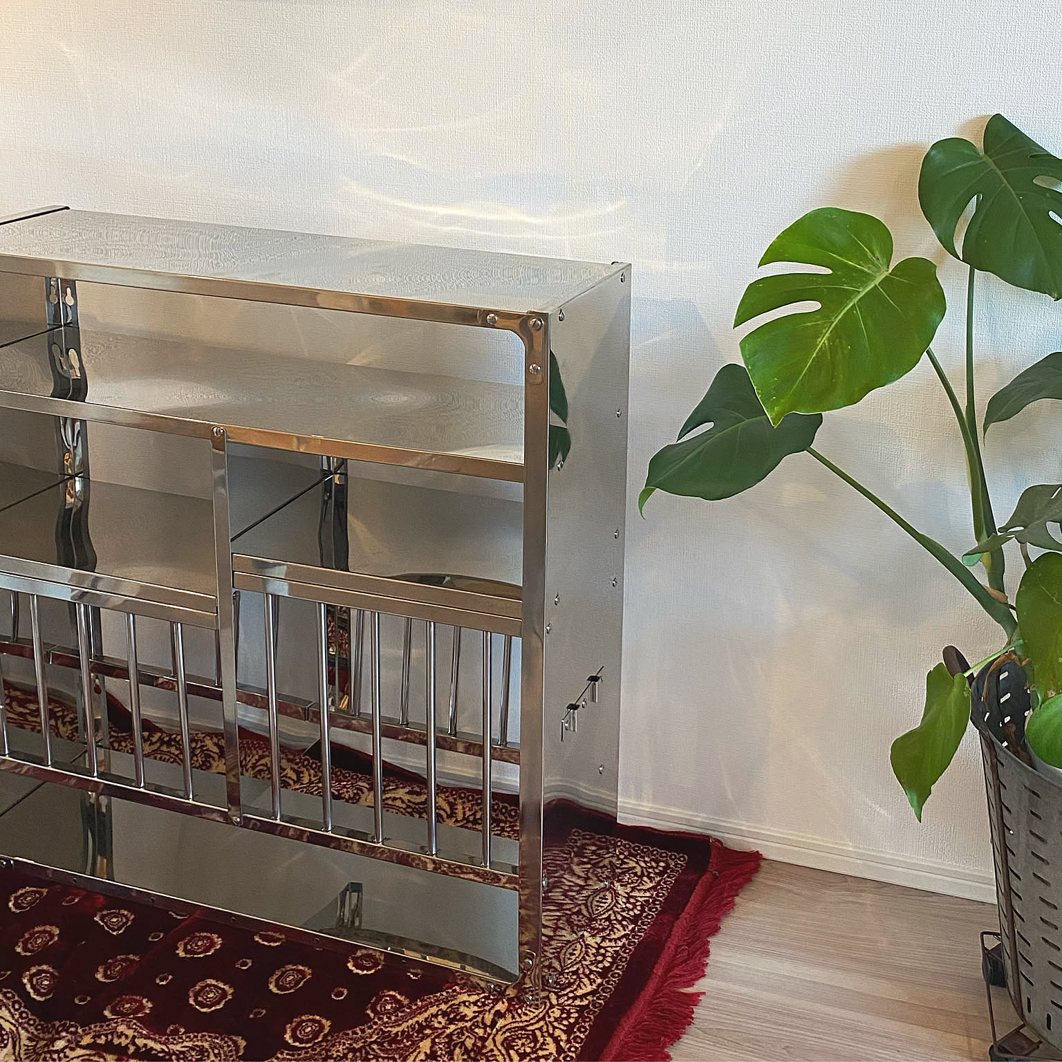 INDIAN PLATE RACK L｜北欧デンマーク インテリアブランドの通販