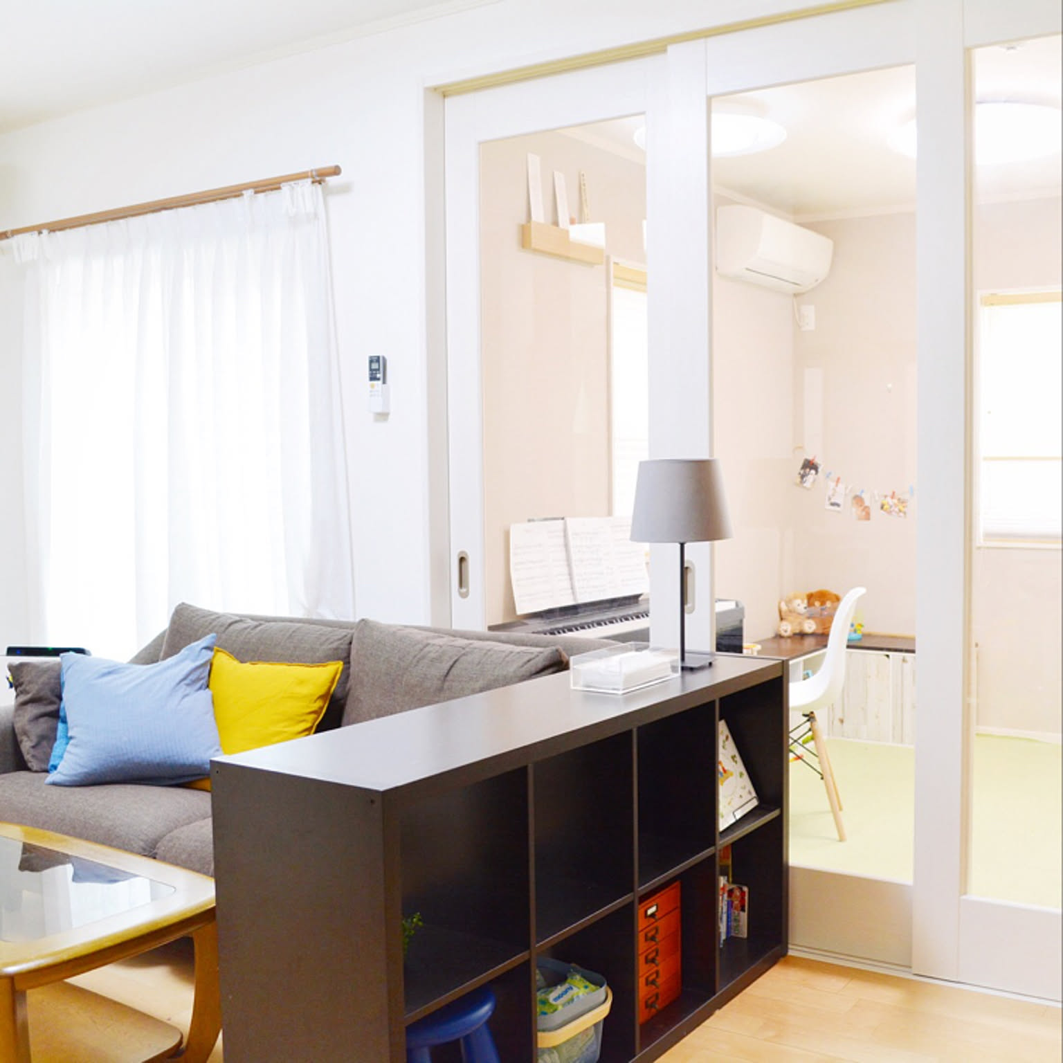 開き戸ベージュ インテリアにも