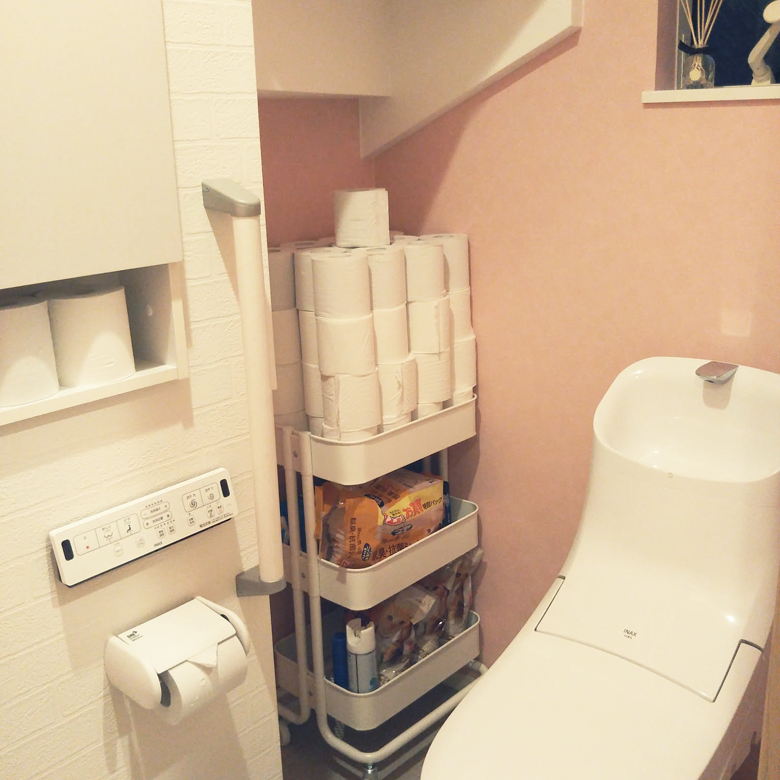 トイレットペーパー台　ホワイト　ストック台　バスルーム　収納　インテリア トイレットペーパー台 ホワイト ストック台 バスルーム 収納