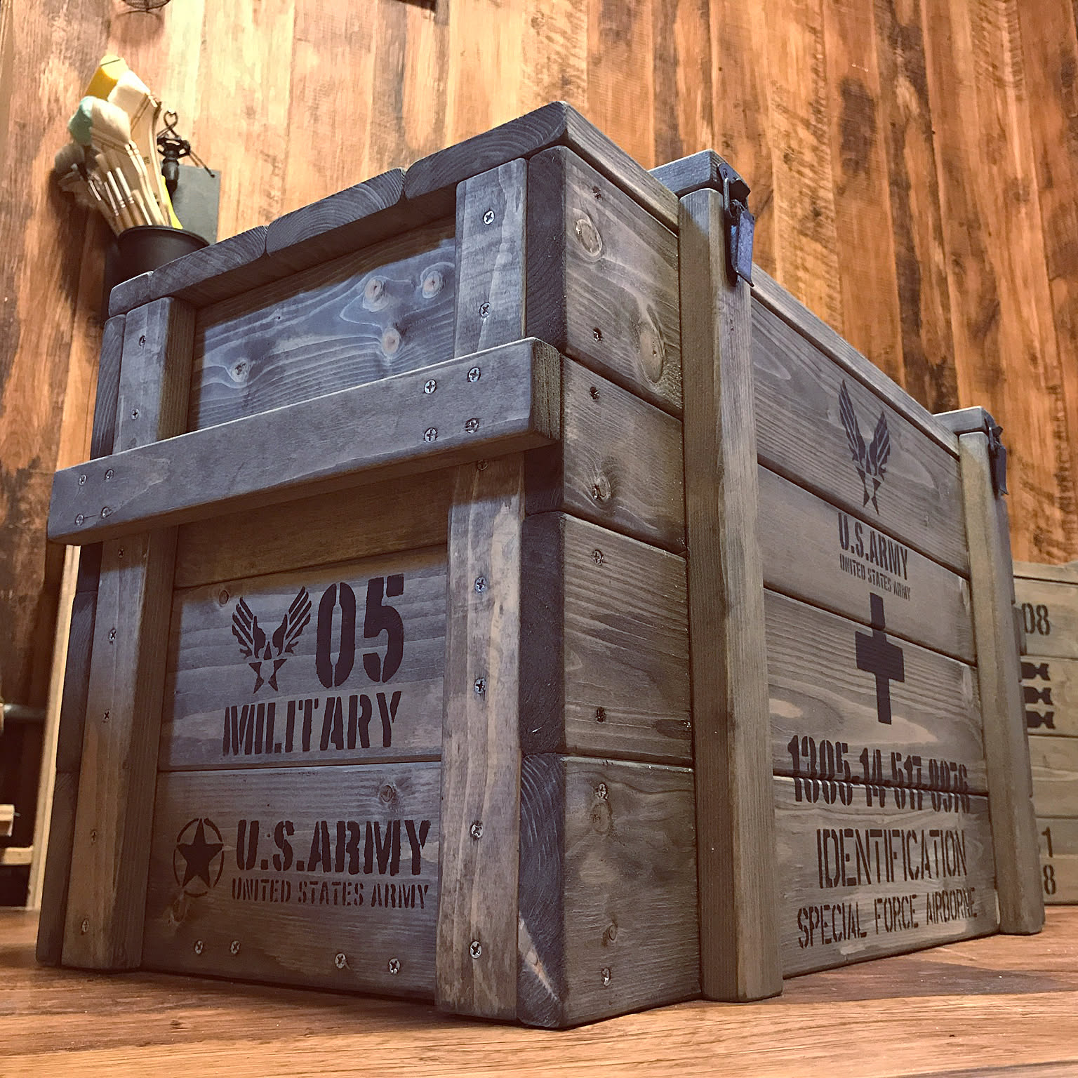 ae818d17730bb37c807d31b92a7cd5