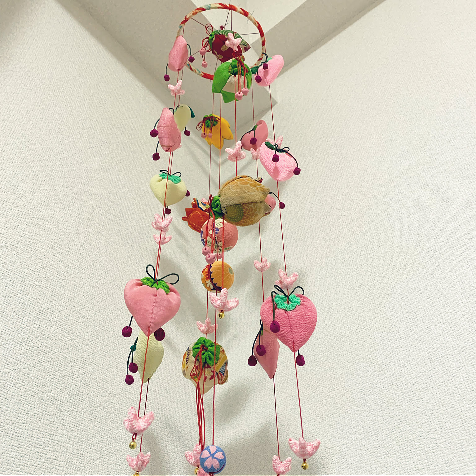 OKBABY つるし雛 つるし飾り 吊るし飾り 天然木製台付 44cm