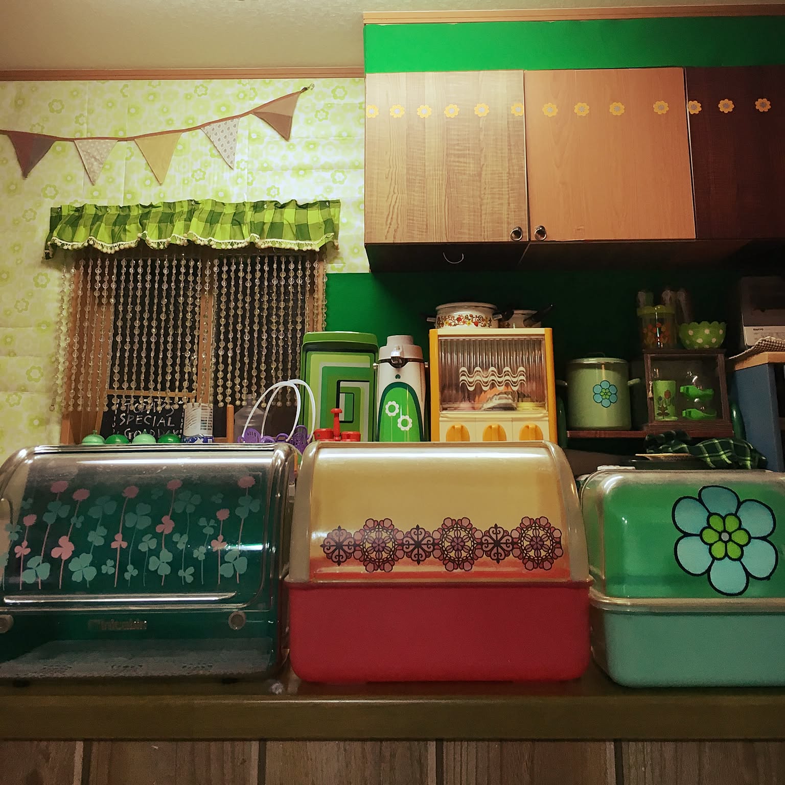 レトロ フードケースのおしゃれなインテリア・部屋・家具の実例