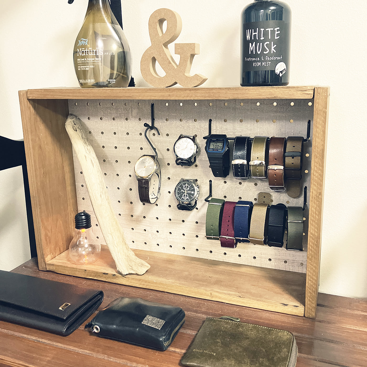 棚 腕時計収納のアイデア・おすすめ商品・おしゃれな実例 ｜ RoomClip