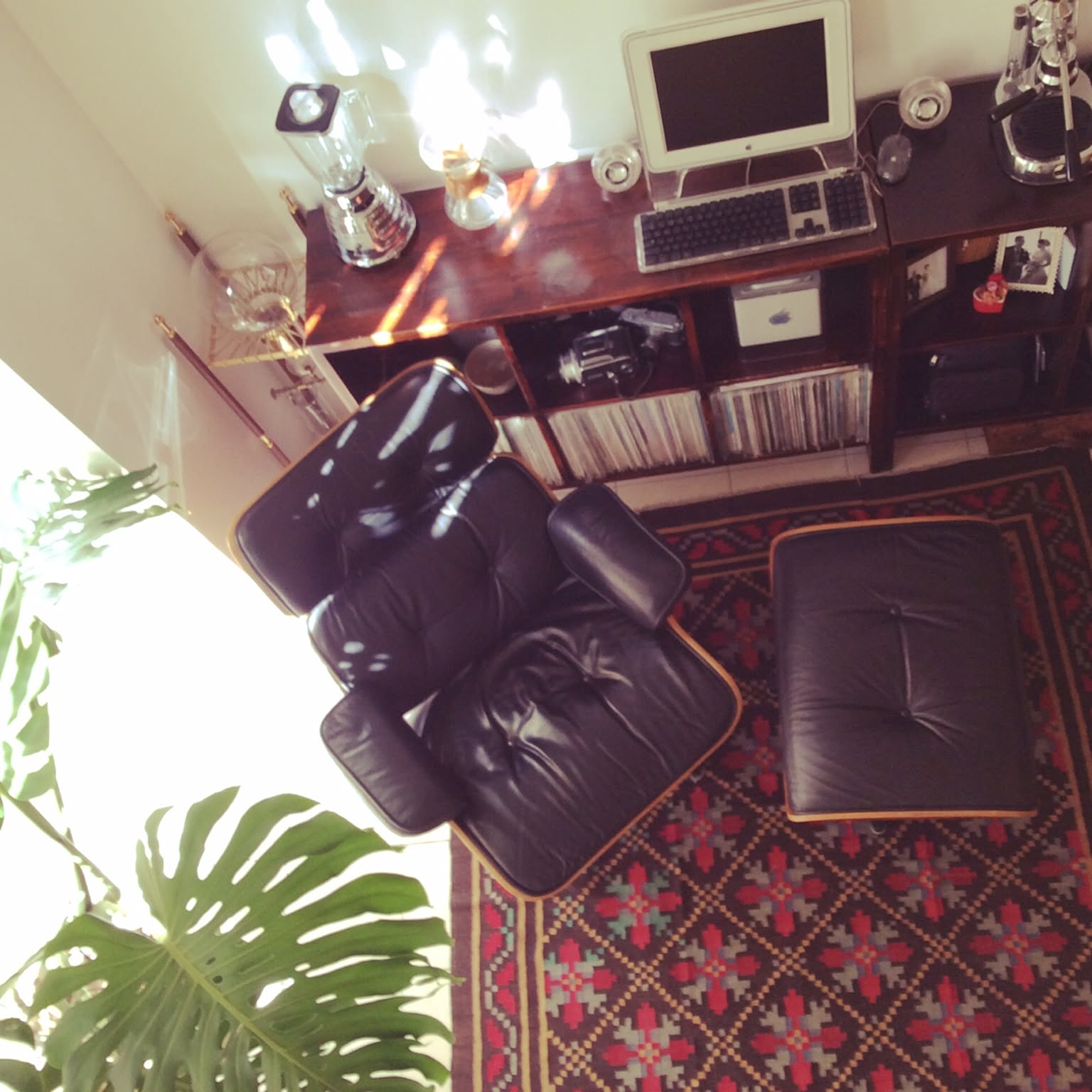 ミッドセンチュリーモダン イームズ ラウンジチェアのおすすめ商品と