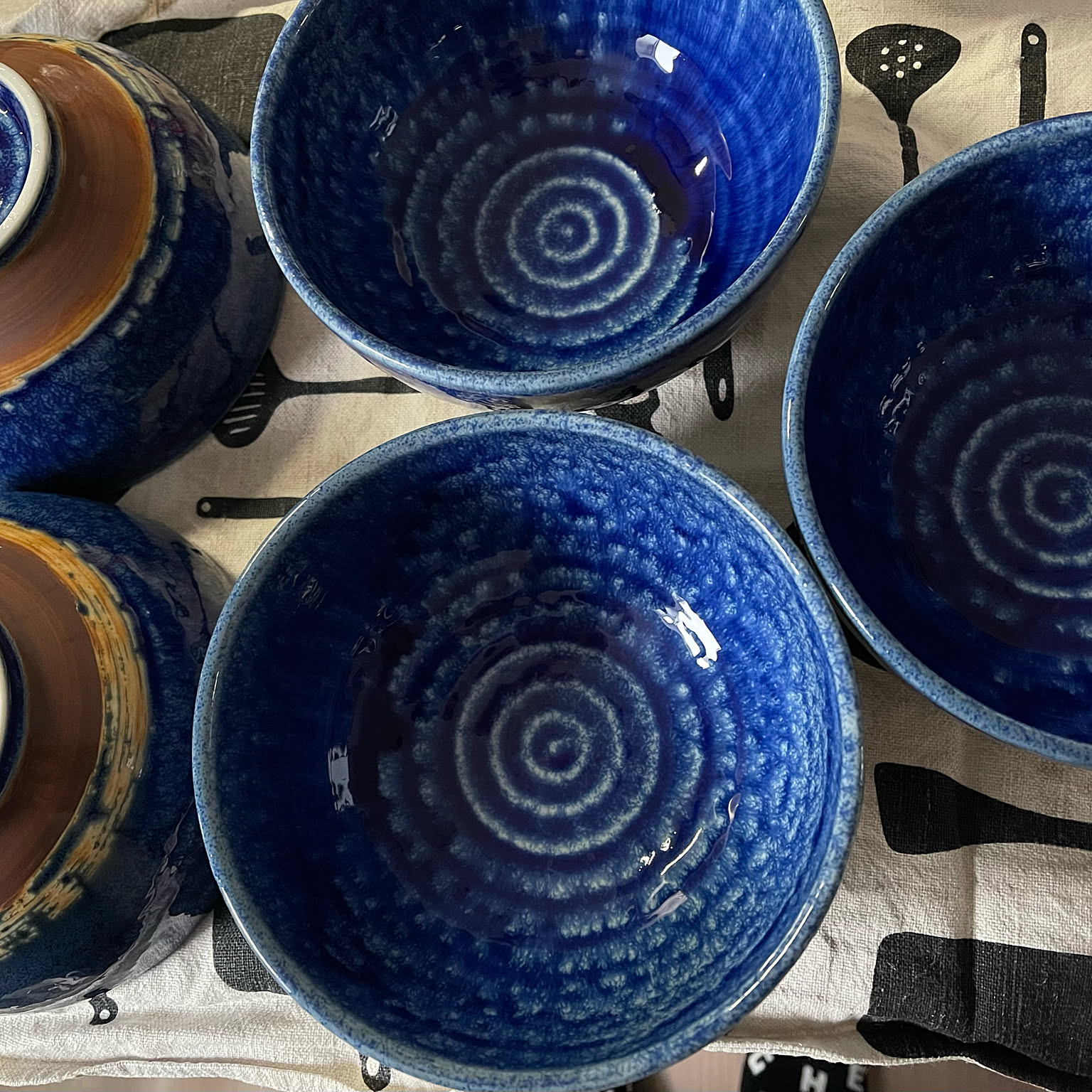 Deep blue Japanese bowls suitable for ramen, udon, or larger one-bowl meals.