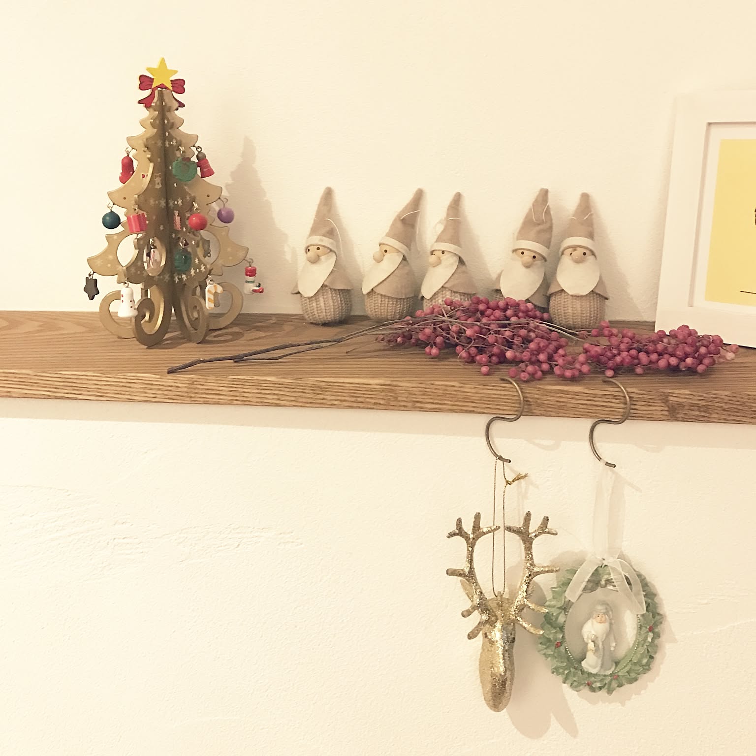 玄関/入り口/クリスマスツリー/ドライフラワー/クリスマスオーナメント