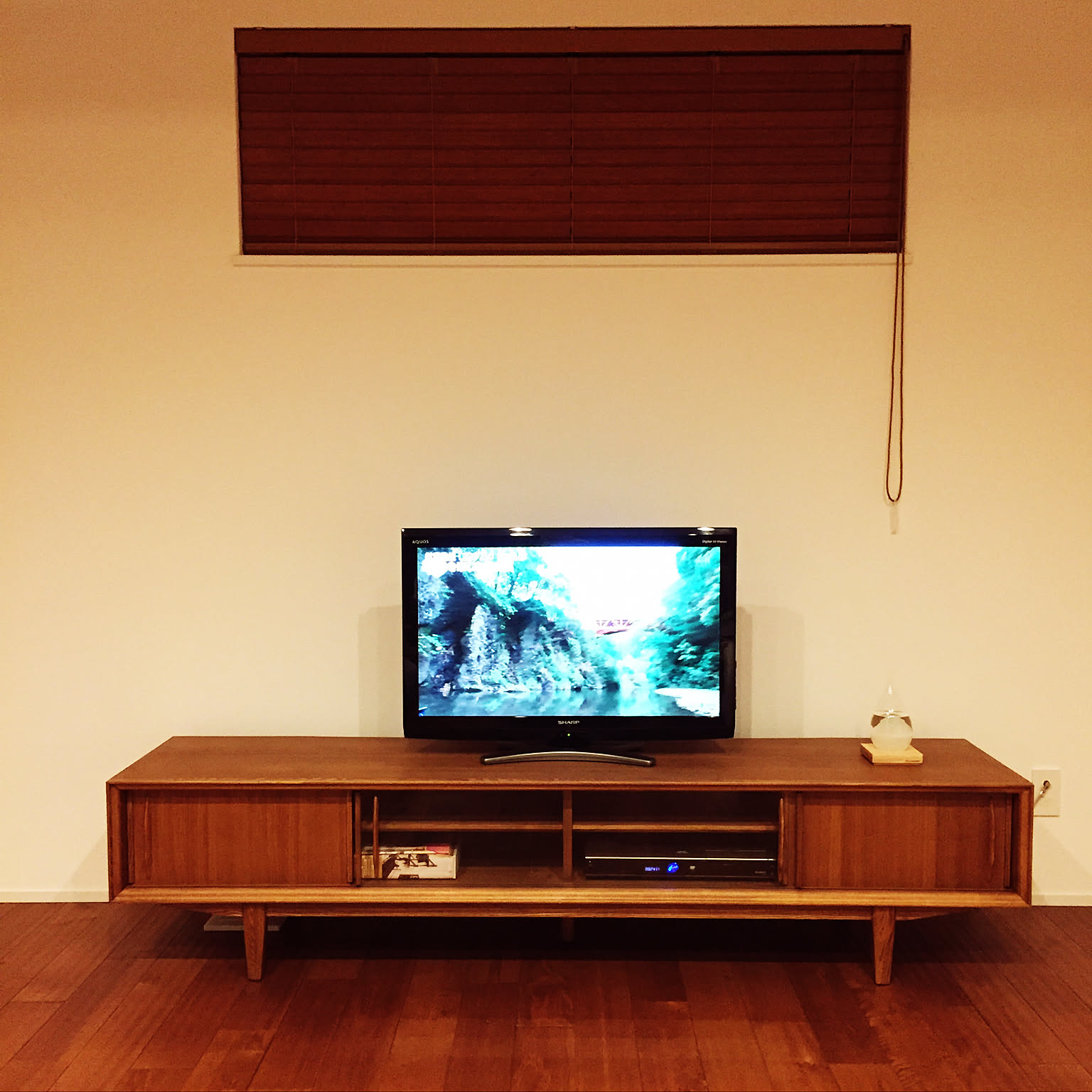 クラッシュゲートのテレビボードのおすすめ商品とおしゃれな実例 クラッシュゲートのテレビボードのおすすめ商品とおしゃれな実例