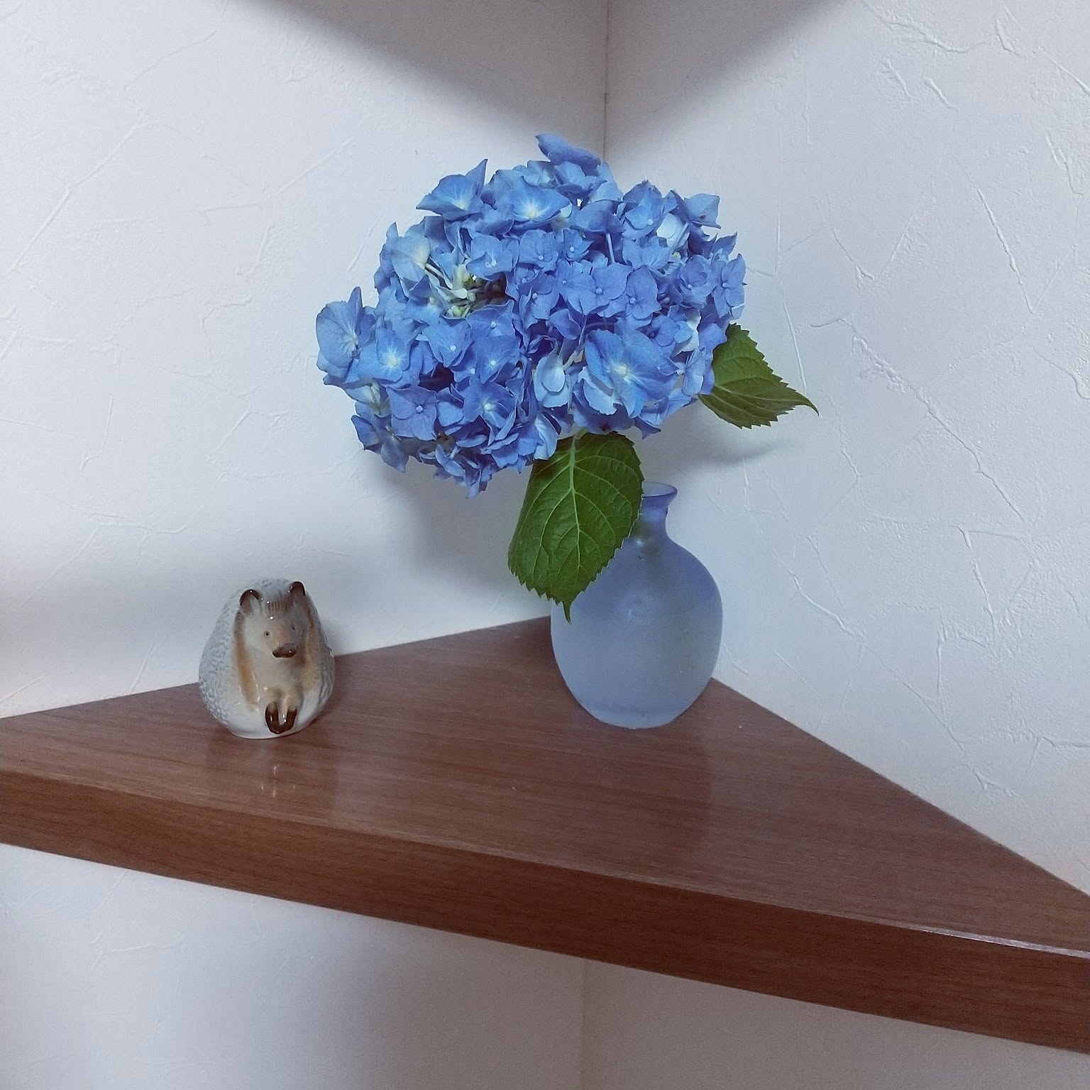 大きな徳利型の花瓶です。 徳利花瓶（小）－葡萄文