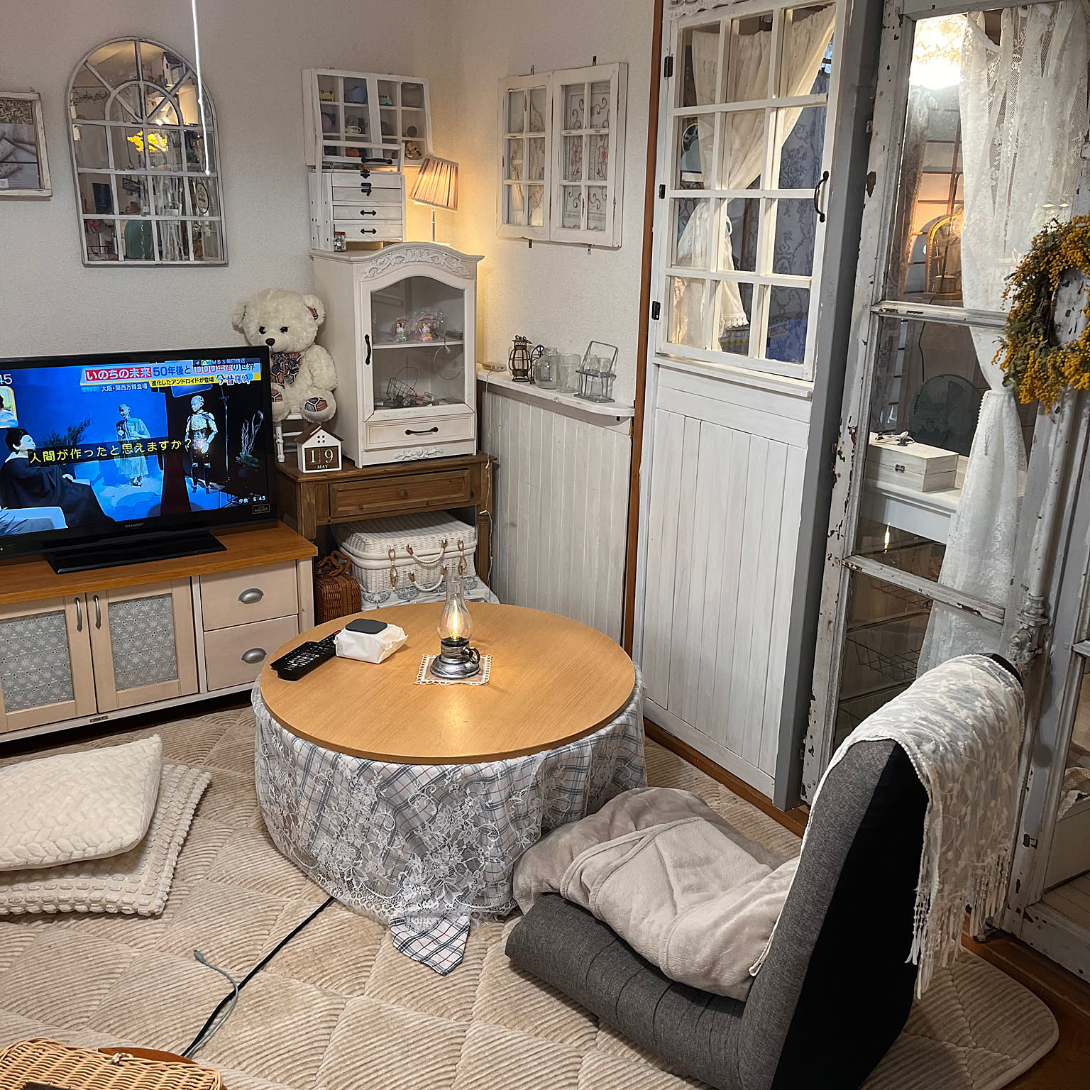 コタツ フレンチカントリーのおしゃれなインテリア・部屋・家具の実例