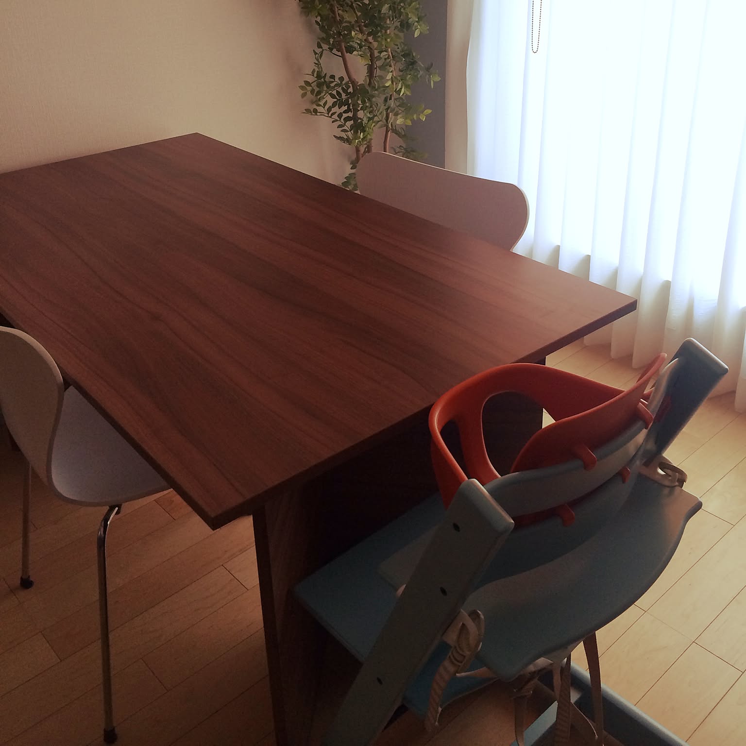 ダイニング グラフテクトのテーブルのおすすめ商品とおしゃれな実例