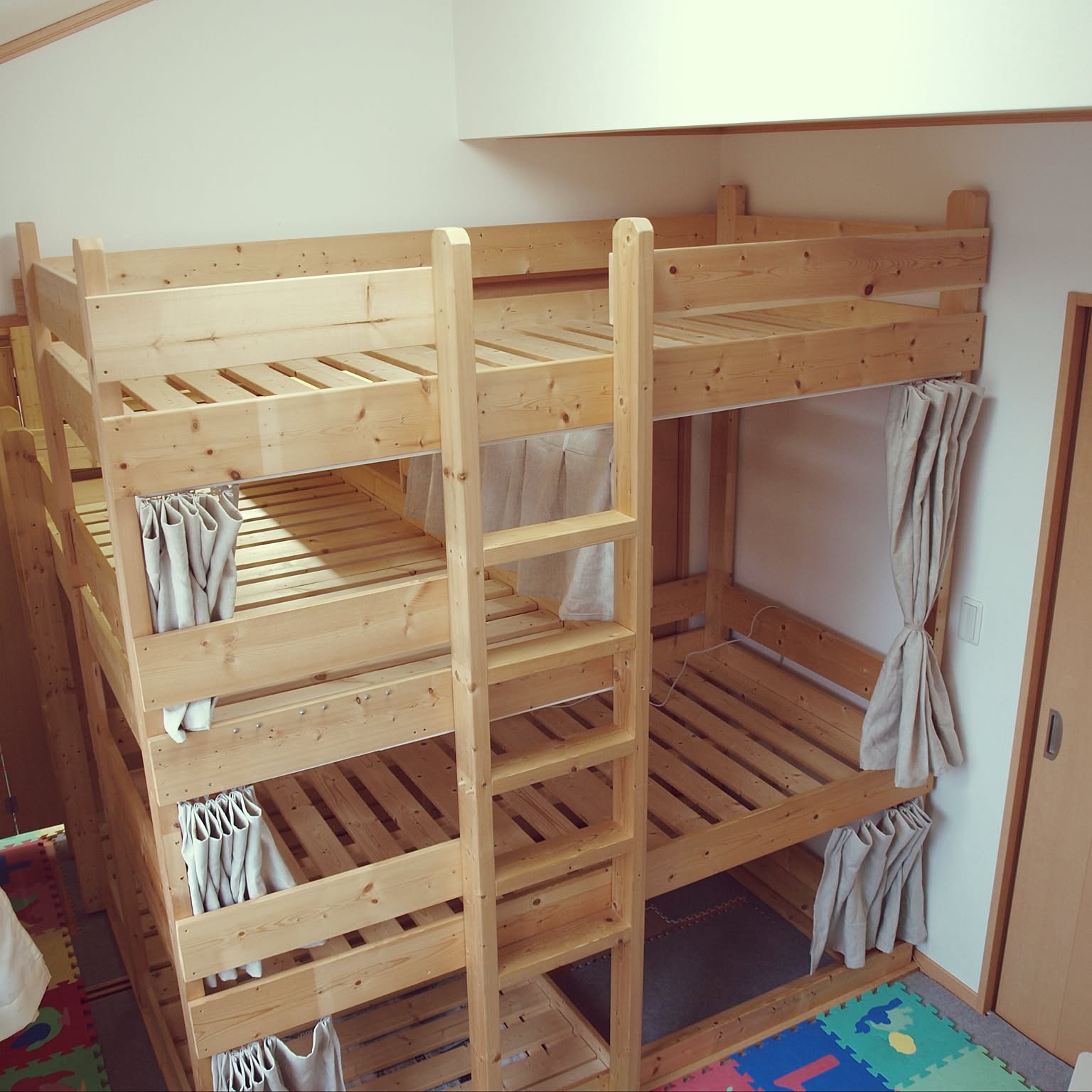 IKEA 三段ベッド