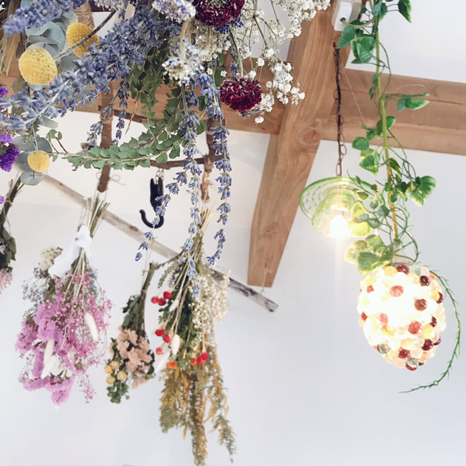 ペンダントライト ドライフラワースワッグのおすすめ商品とおしゃれな