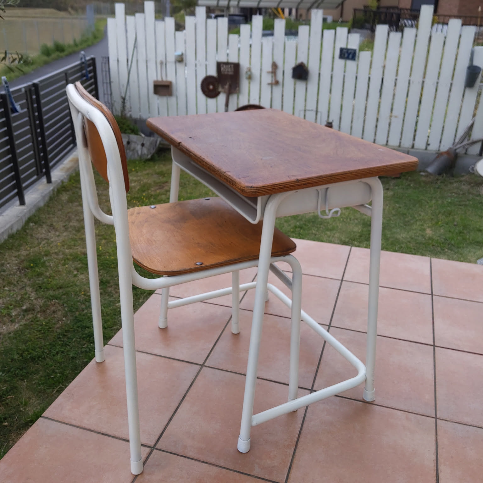 学校の机セットをリメイクしました。 学校の机セットをリメイクしました。