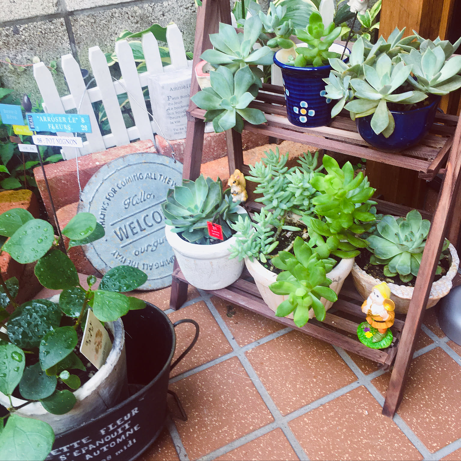 b83dc9afec54ff9c2f6f70a0a65bb4