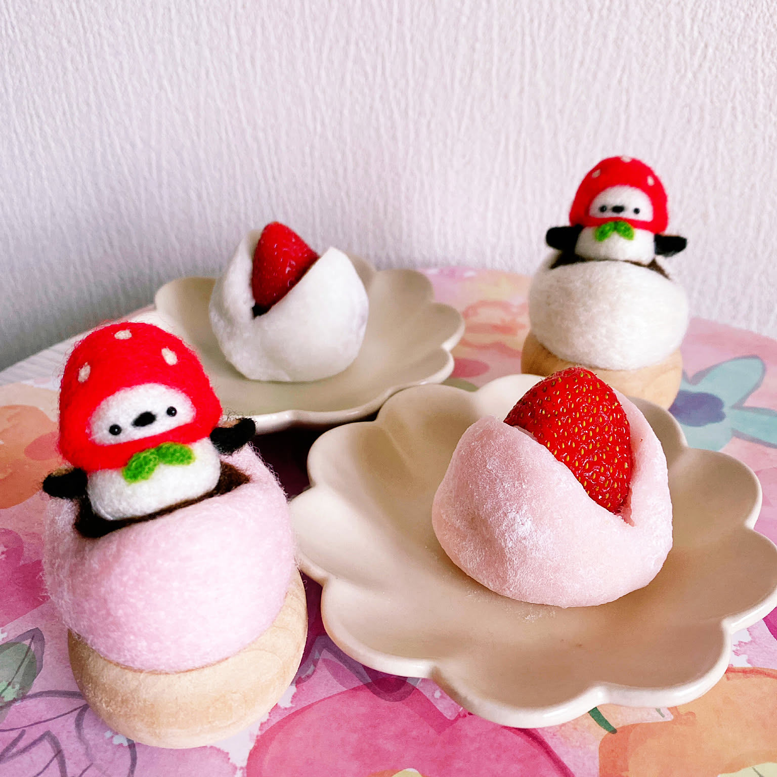 専用ページ　いちご大福キーホルダー　羊毛フェルト いちご大福/ハンドメイド 春/羊毛フェルト作家/いいね