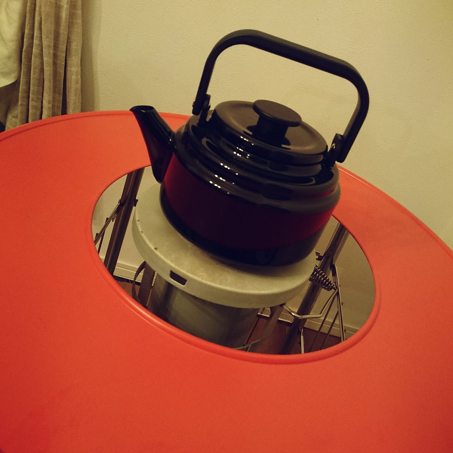 アラジンストーブ サロンテーブルのおすすめ商品とおしゃれな実例