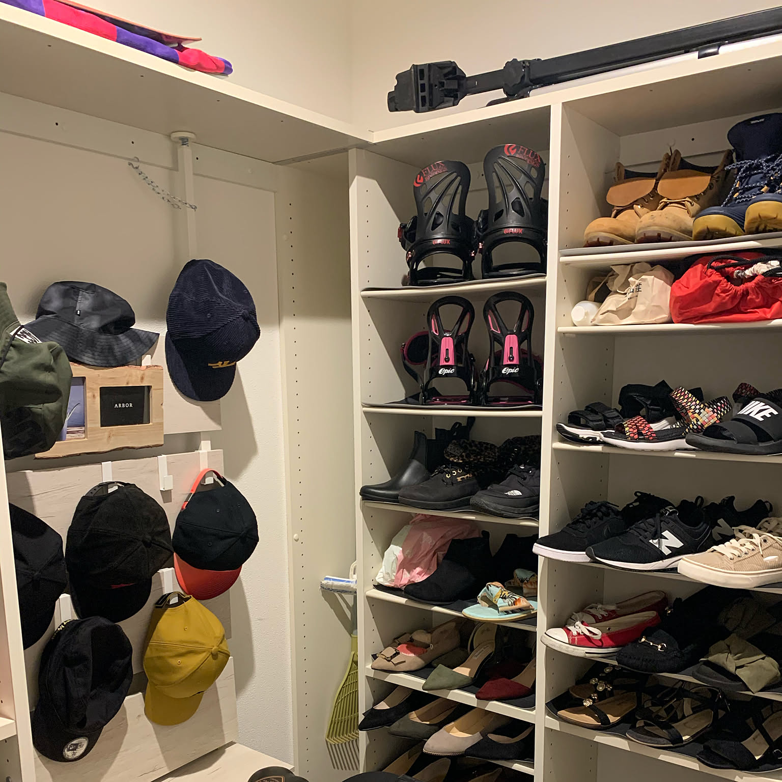 突っ張りラック カエサルのおすすめ商品とおしゃれな実例 ｜ RoomClip