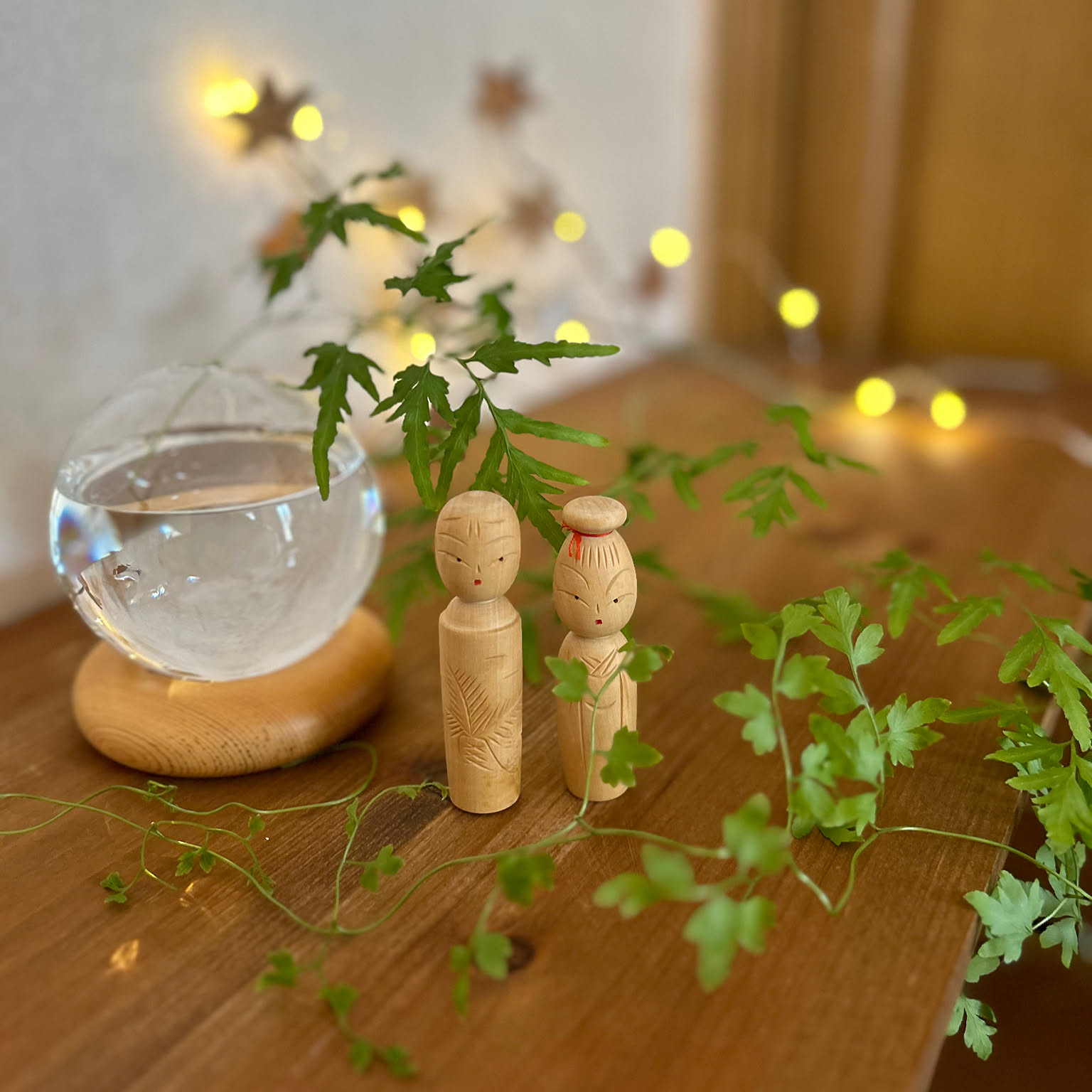 一輪挿し シダ植物のおしゃれなアレンジ・飾り方のインテリア 一輪挿し シダ植物のおしゃれなアレンジ・飾り方のインテリア