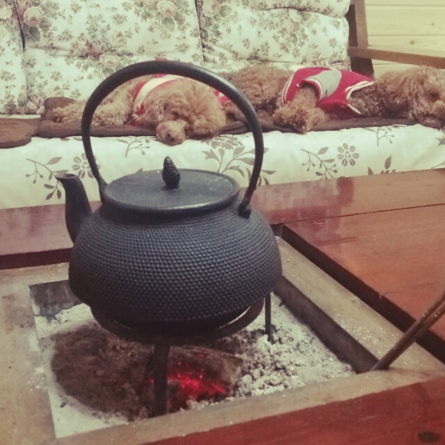 囲炉裏 鉄茶瓶付 レトロ 欅