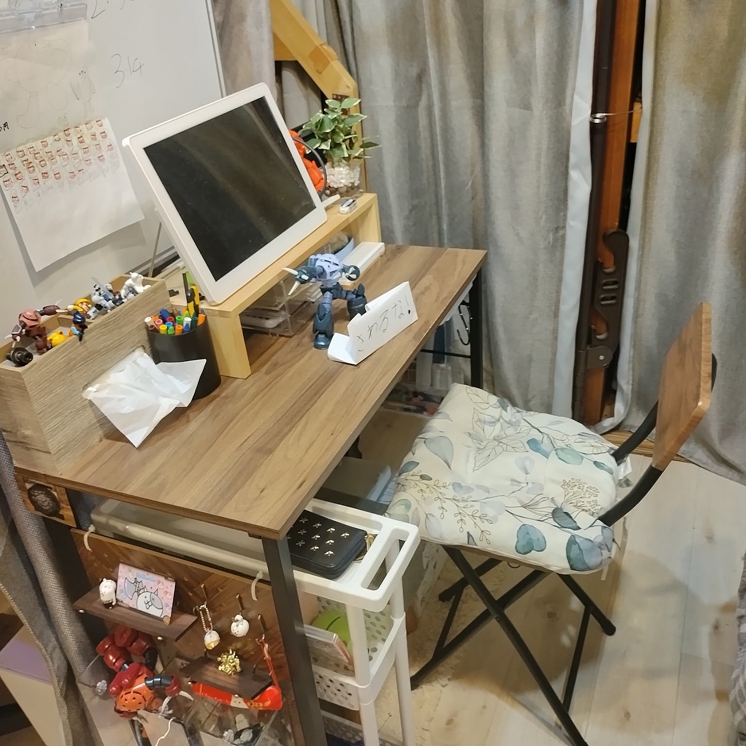 IKEA 折りたたみデスクのおすすめ商品とおしゃれな実例 ｜ RoomClip