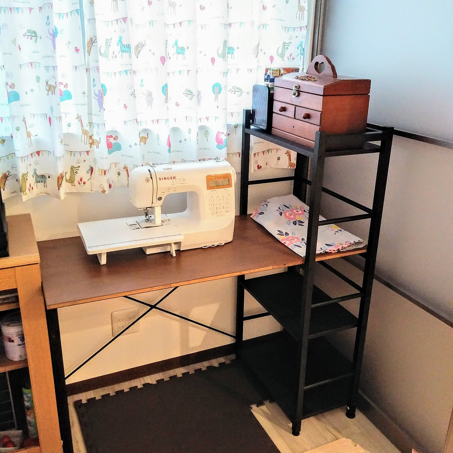 SHINKOU レトロなミシン台 台のみ ミシン無し リメイクにも♪ /UJ-1050 2F
