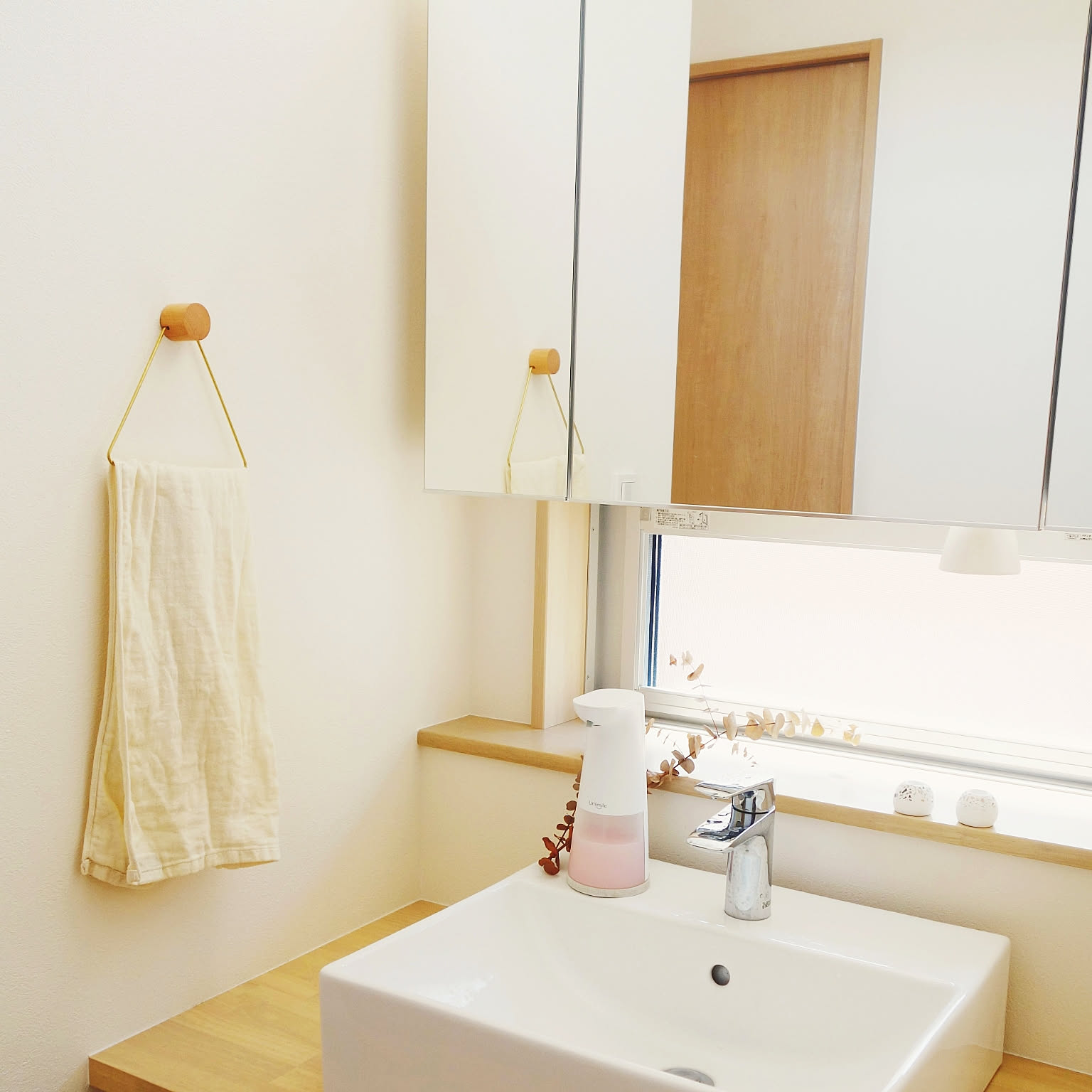 MOCHI新品未使用　ferm Living バスルームシェルフ 楽天市場】Z-Pearl ベンチ もこもこベンチ オットマン 足置き