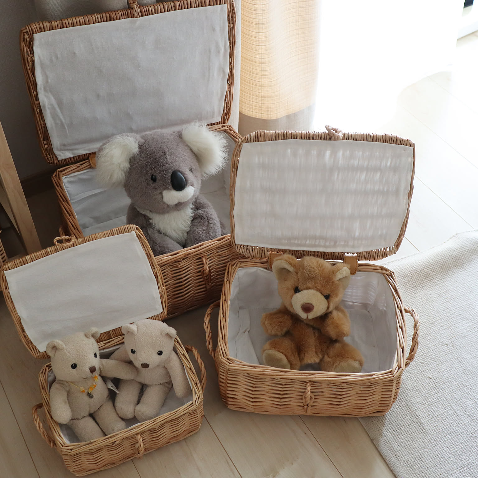 海外作家様 ハンドメイド ぬいぐるみカゴ 籠 藤編み 手作り 部屋収納