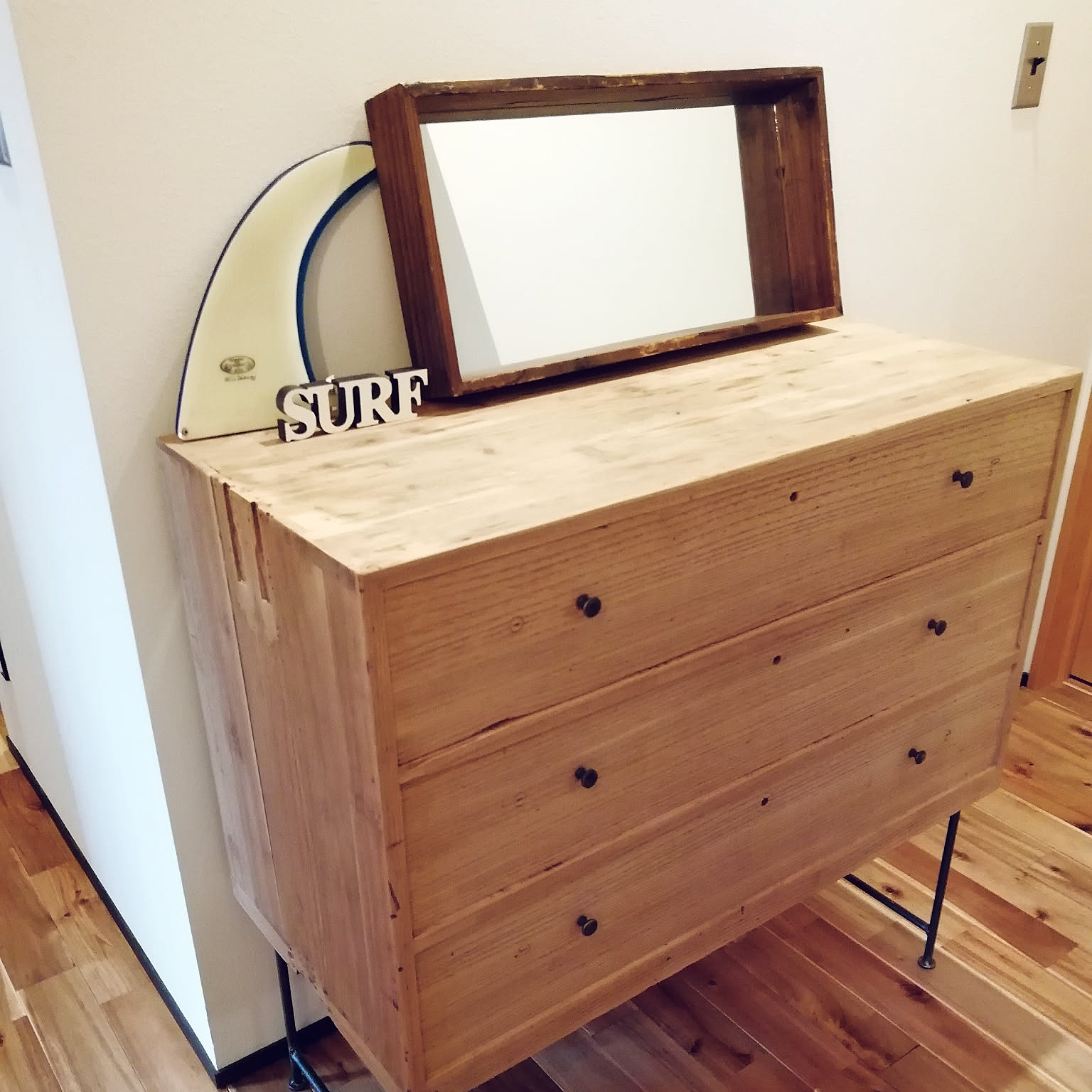 DIY】古い桐タンスをリメイク！アンティークキャビネットを