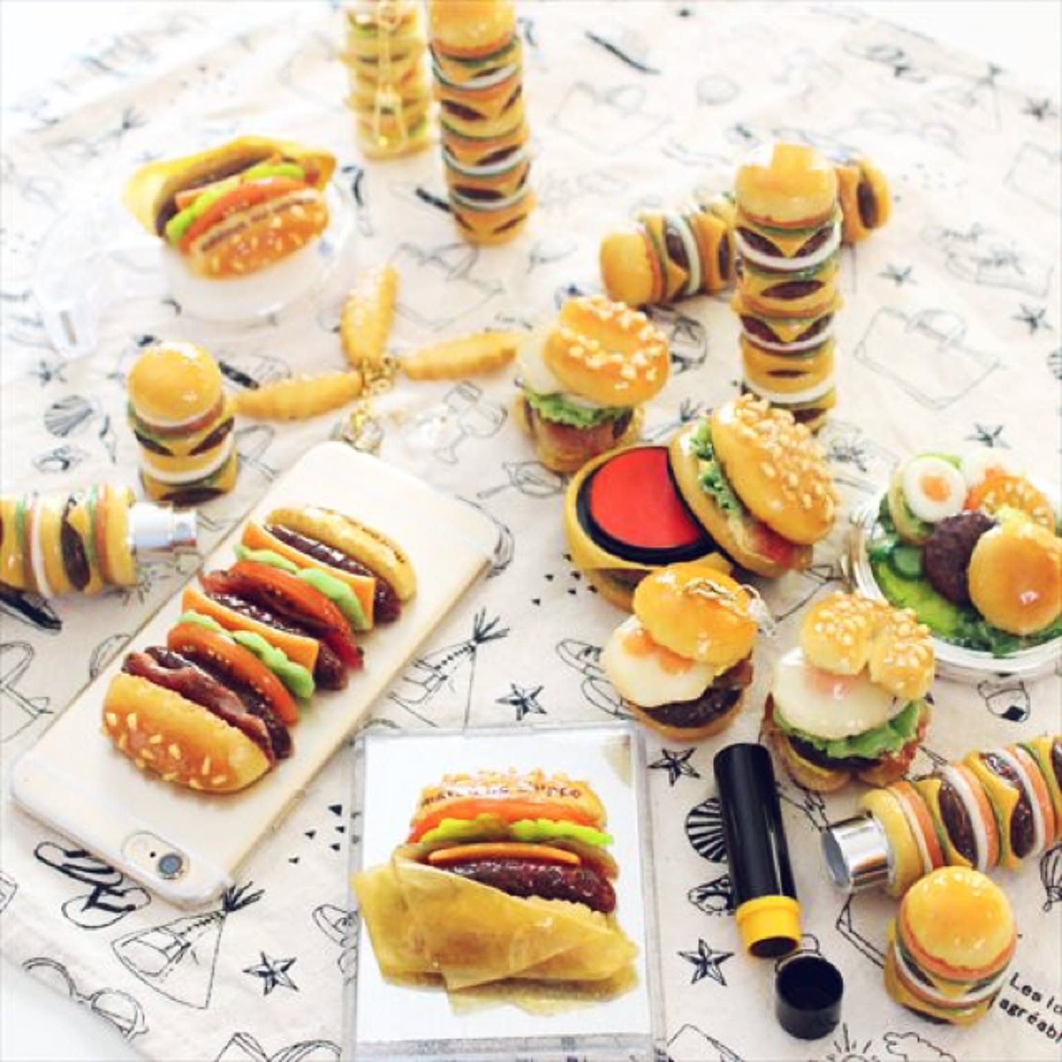 ♡イングリッシュマフィンサンド♡　こぶた　チャーム　フェイクフード　樹脂粘土 ♡イングリッシュマフィンサンド♡ こぶた チャーム フェイクフード