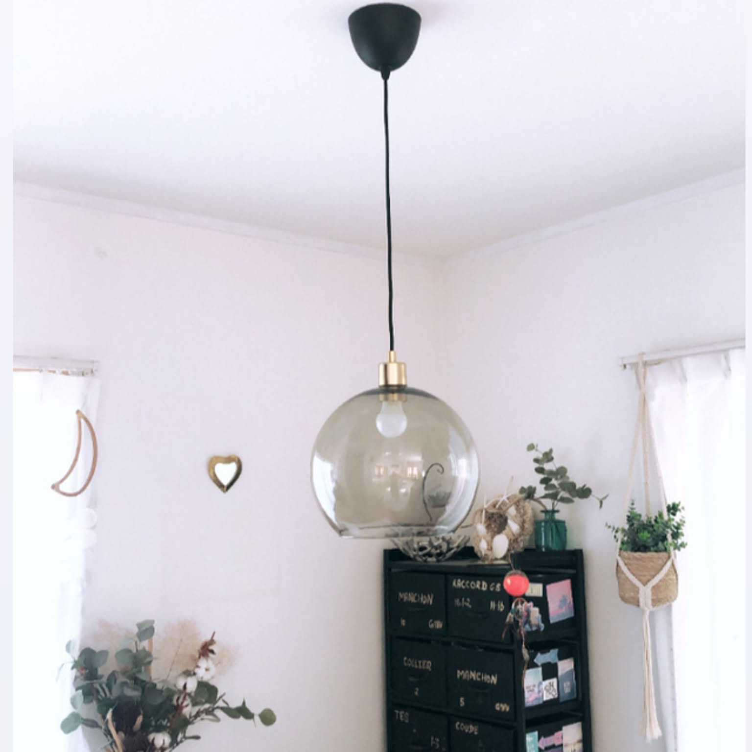 IKEA ヤーコブスビン(ブラウン)、 電球、 コード、同じもの2個セット IKEA 照明 ヤーコブスビン20㎝ ブラウン 銀色金具の黒コード