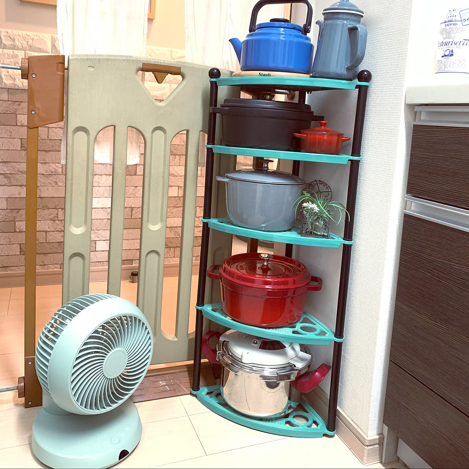 ポットスタンド ストウブ鍋のおすすめ商品とおしゃれな実例