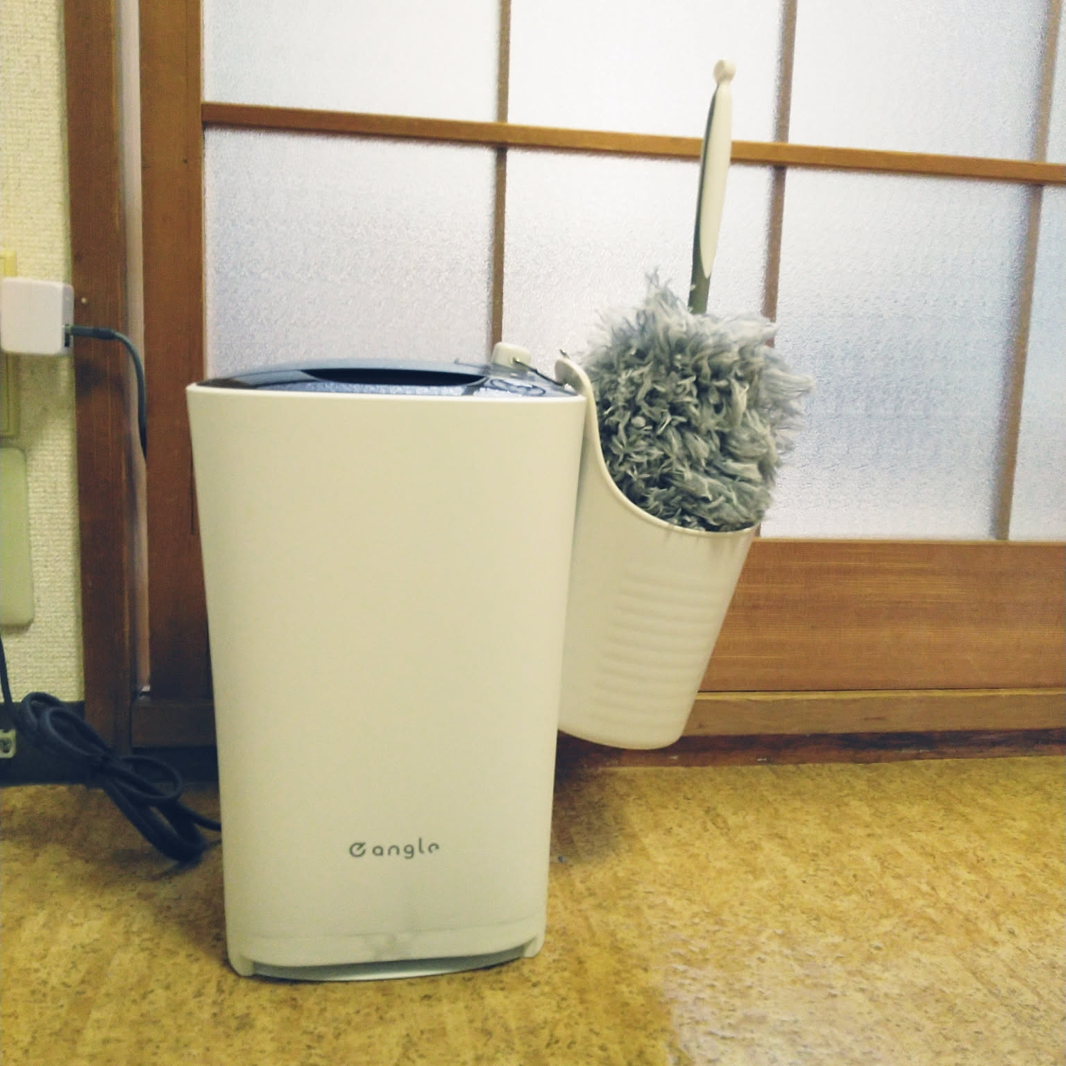 e angle ステーションクリーナー 電動ちりとり モップ e angle