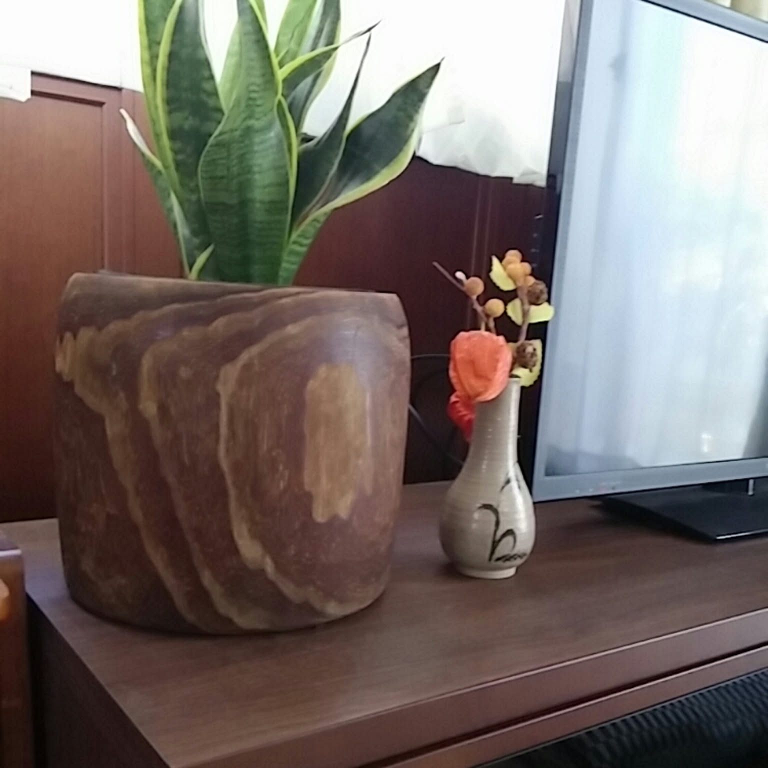 木製火鉢 植物模様 ダークブラウン