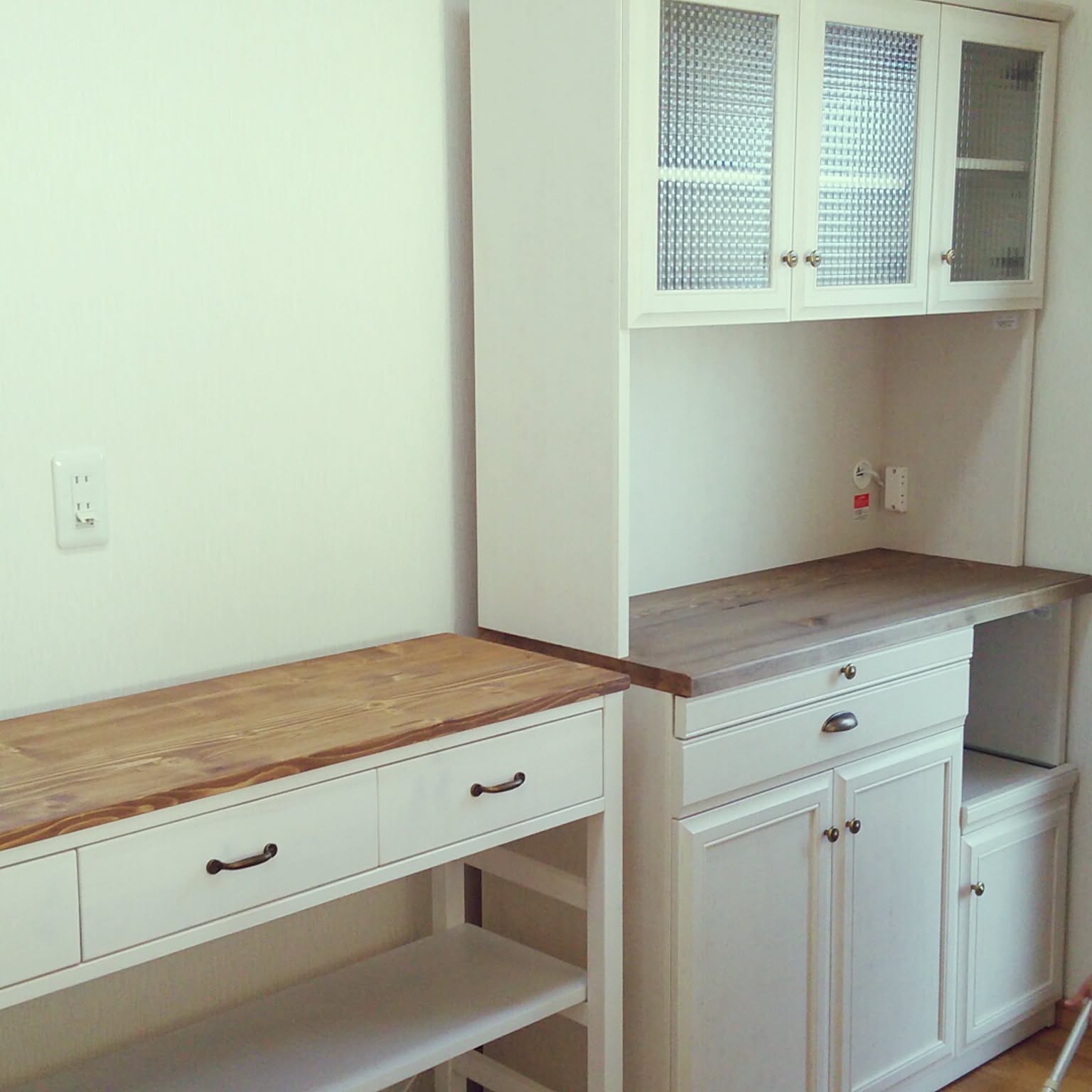 フレンチカントリー クリチコ食器棚のおすすめ商品とおしゃれな実例