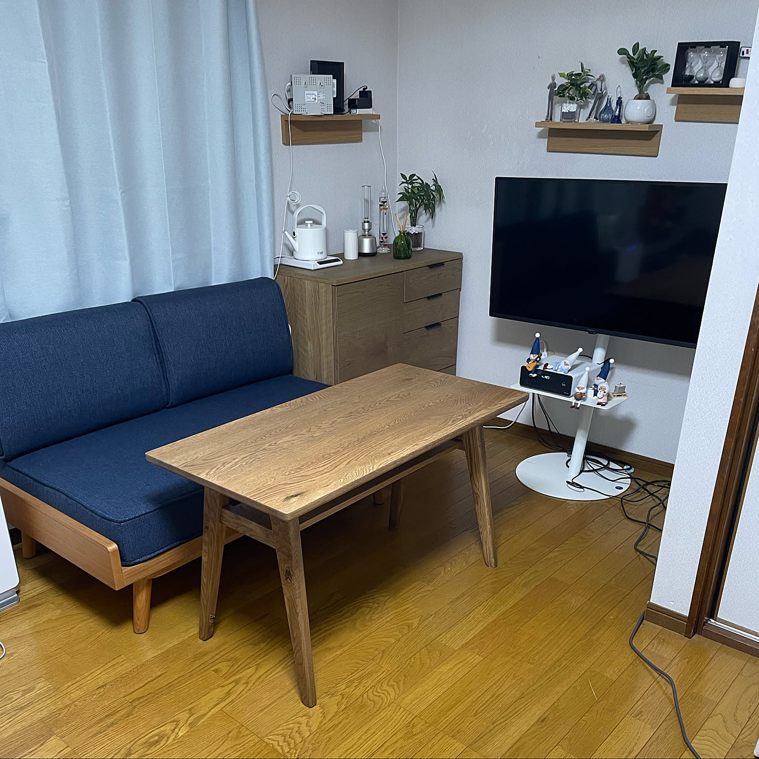 unicoカフェテーブル  unico/ウニコ KURT/クルト カフェテーブル Cafe table 机