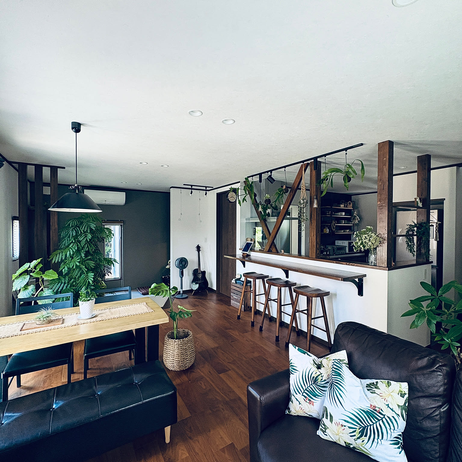 グリーン 落ち着くのおしゃれなインテリア・部屋・家具の実例