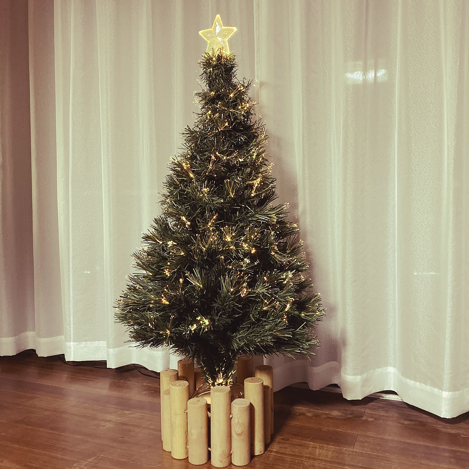 クリスマスツリー 丸太の足隠しのおすすめ商品とおしゃれな実例
