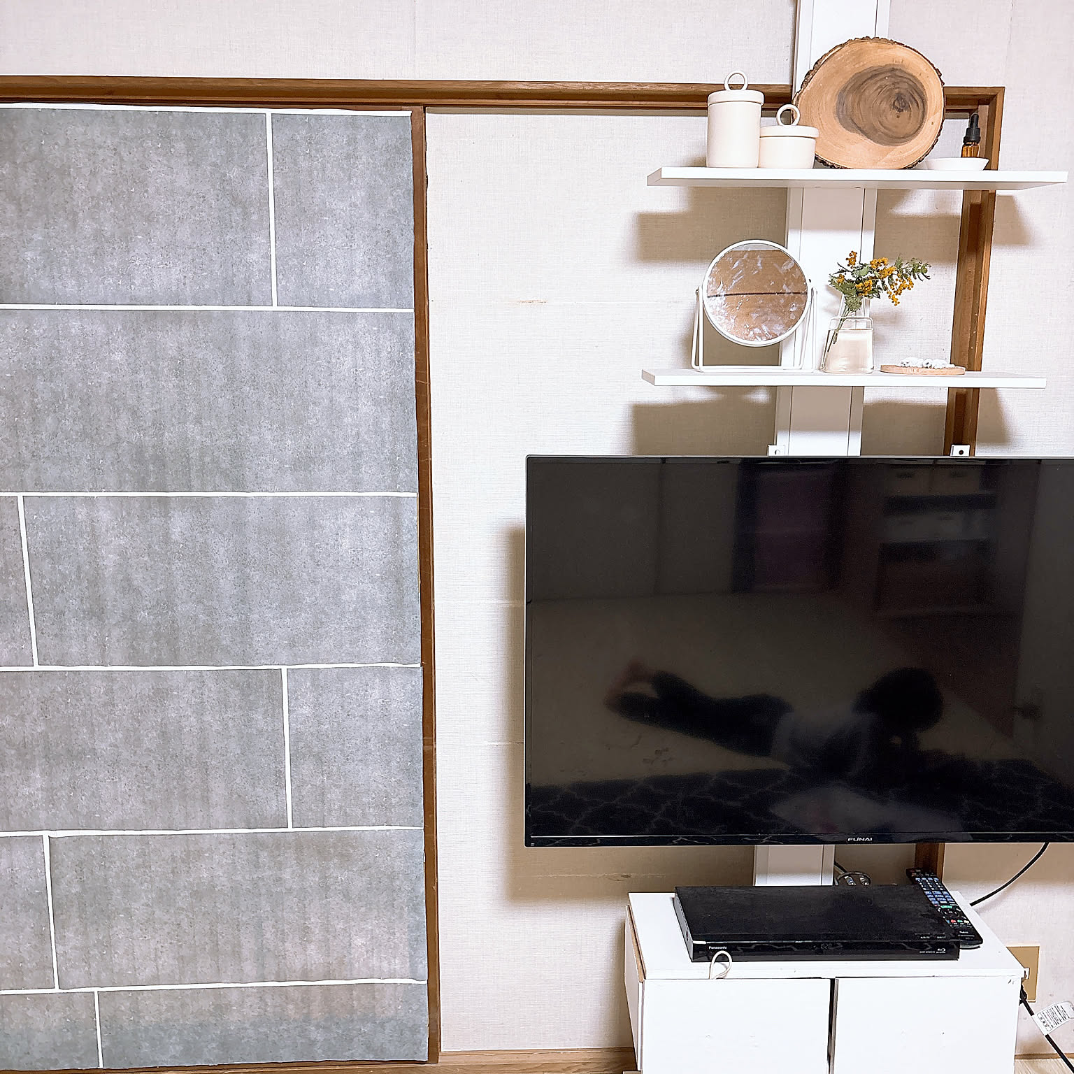 タイル風 ダイソーリメイクシートのインテリア実例 ｜ RoomClip
