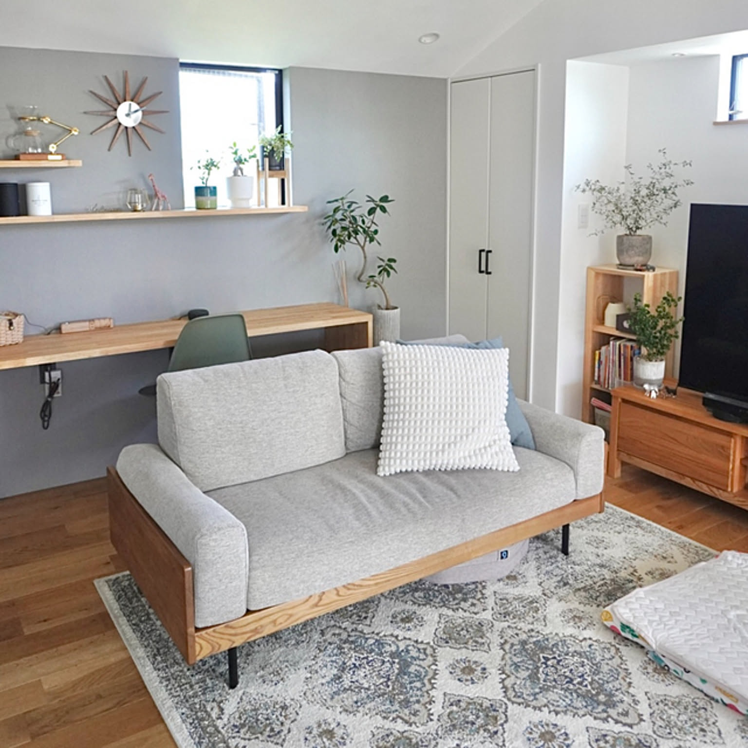 グレー unico ソファのおすすめ商品とおしゃれな実例 ｜ RoomClip