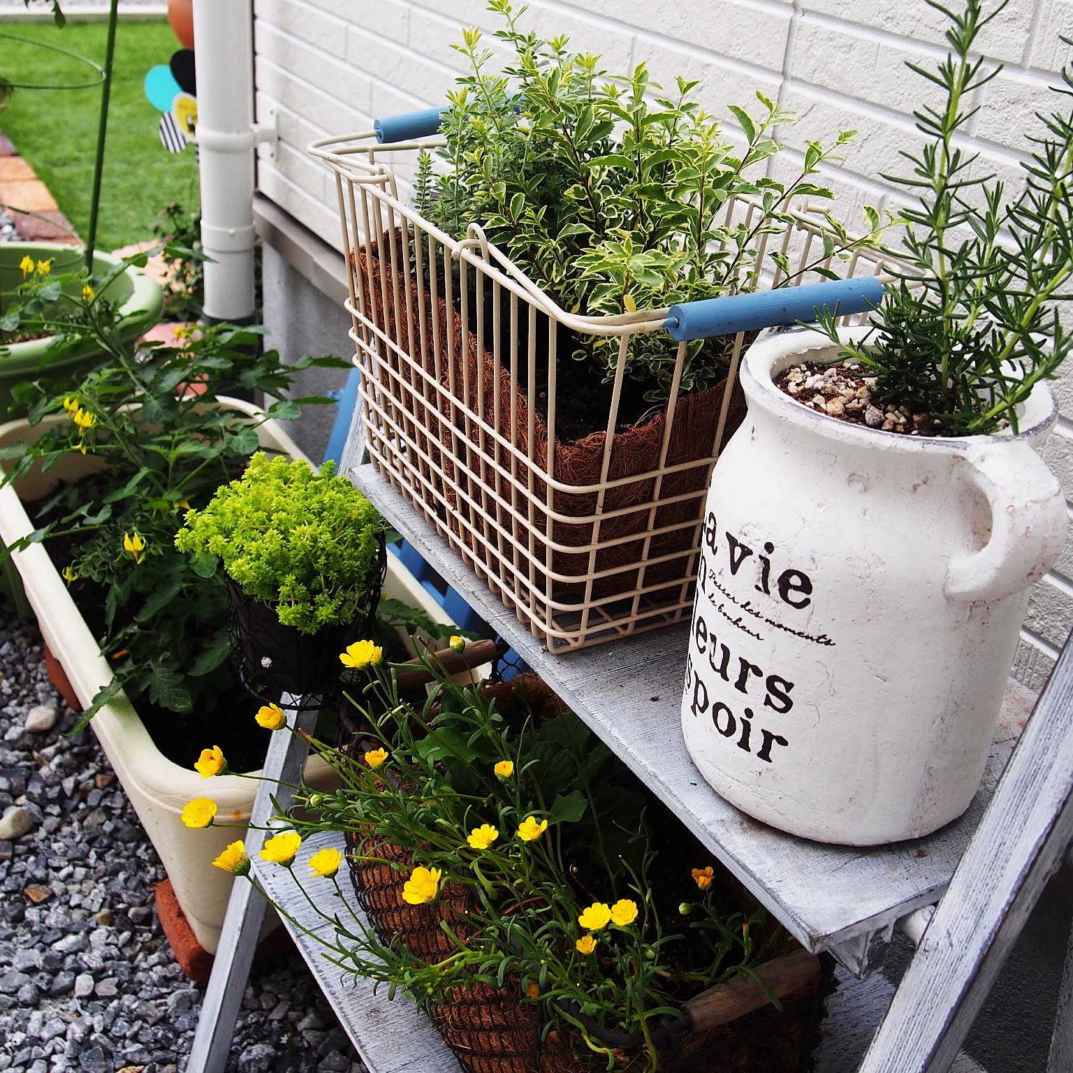 デコパージュꔛꕤ ガーデン雑貨♡リメ鉢♡リメ缶♡苺うさぎ