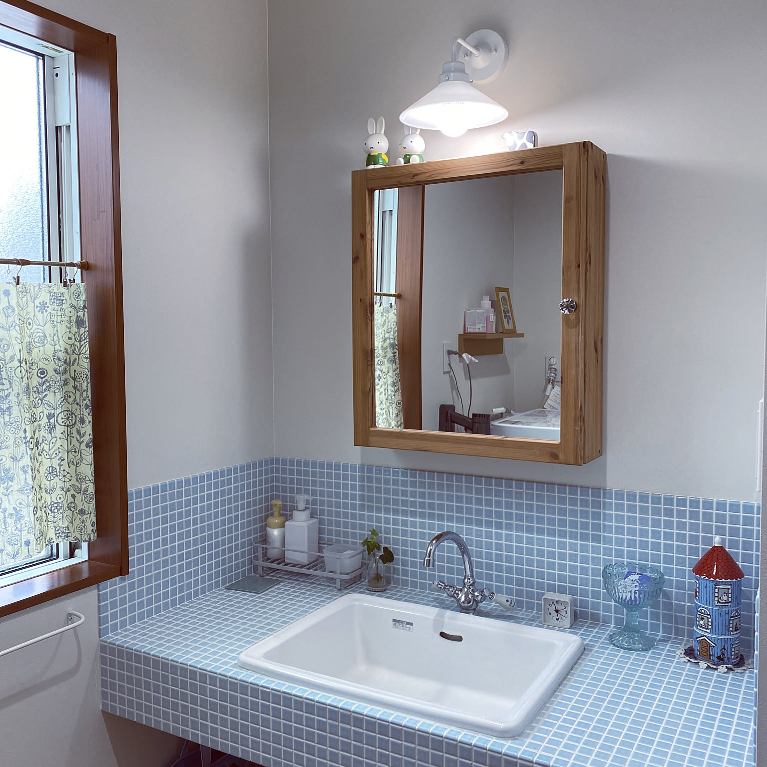 バーズワーズ/タイルの洗面所/ミナペルホネン/北欧インテリア/mina