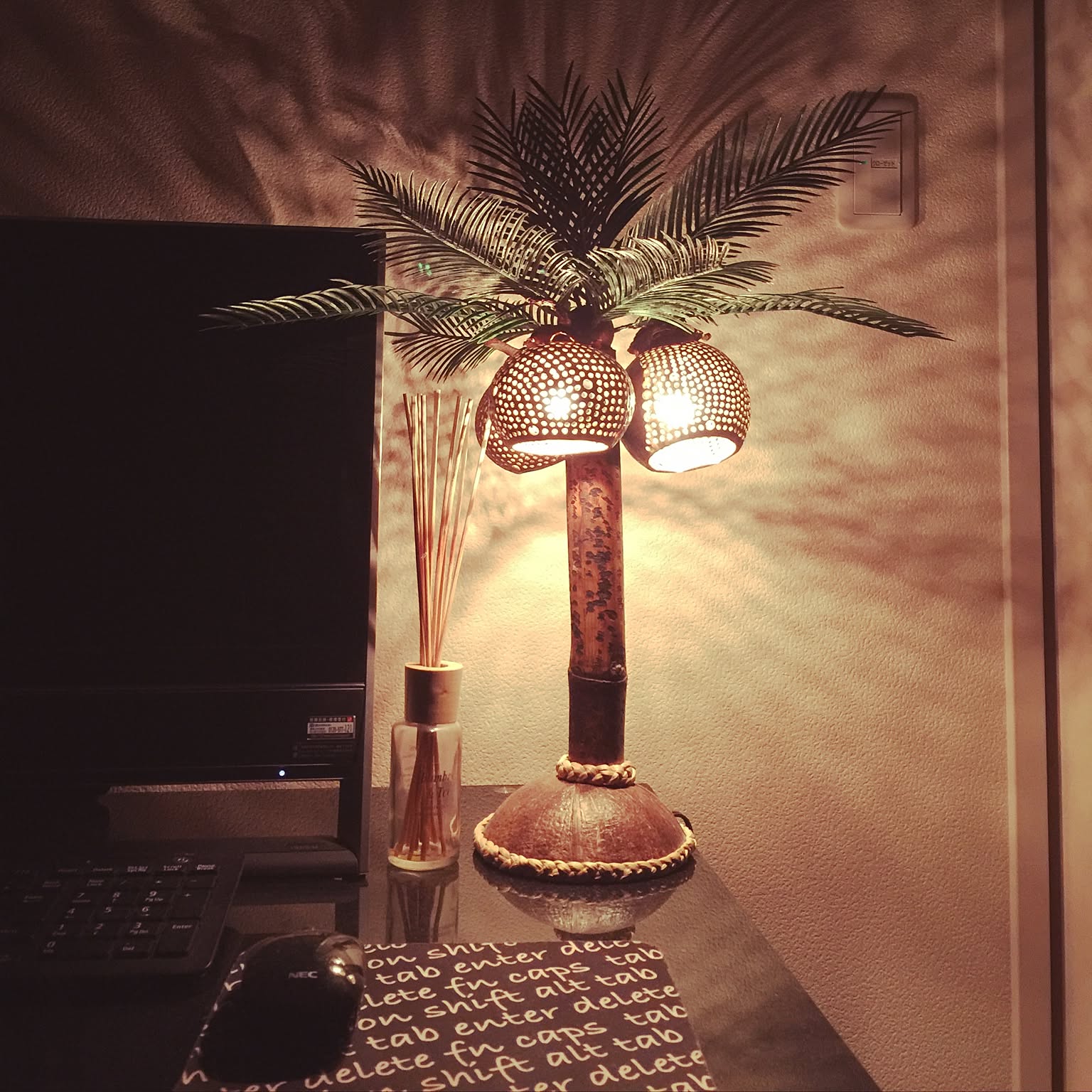ヤシの木ライト① ヤシの木ランプ ココナッツライト ココナッツランプ