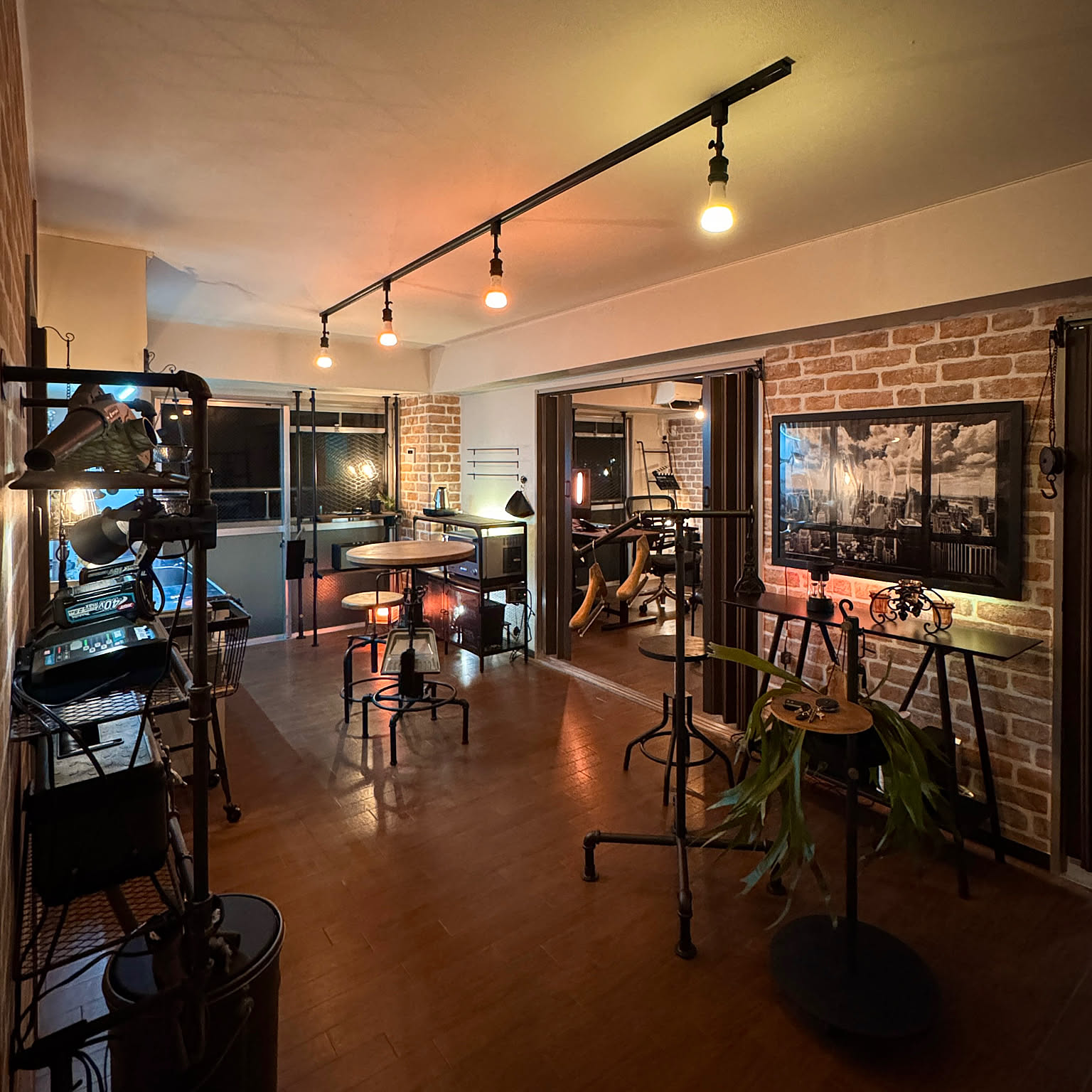 DIY インダストリアルインテリアのインテリア・手作りの実例